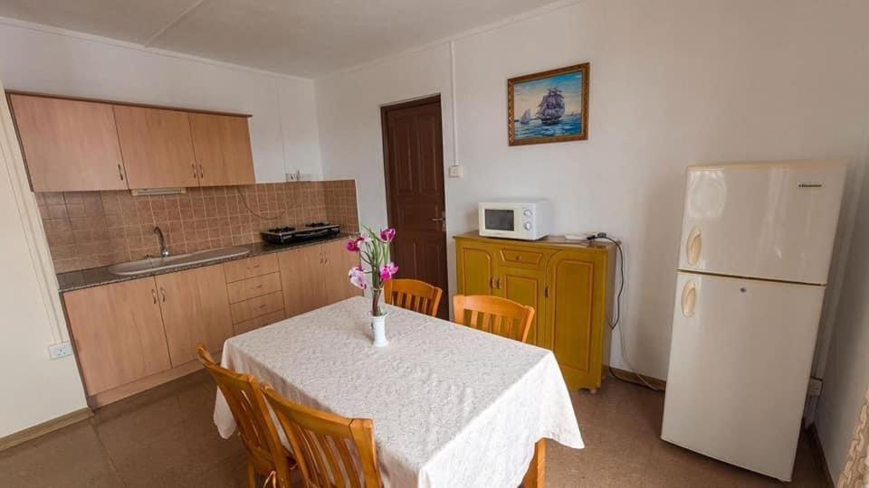 Apartment - Ground Floor photo 3