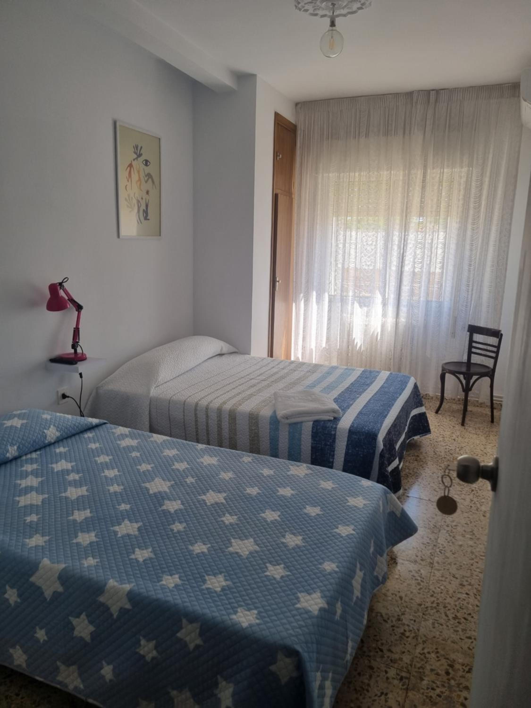 Single Room with Shared Bathroom photo 2