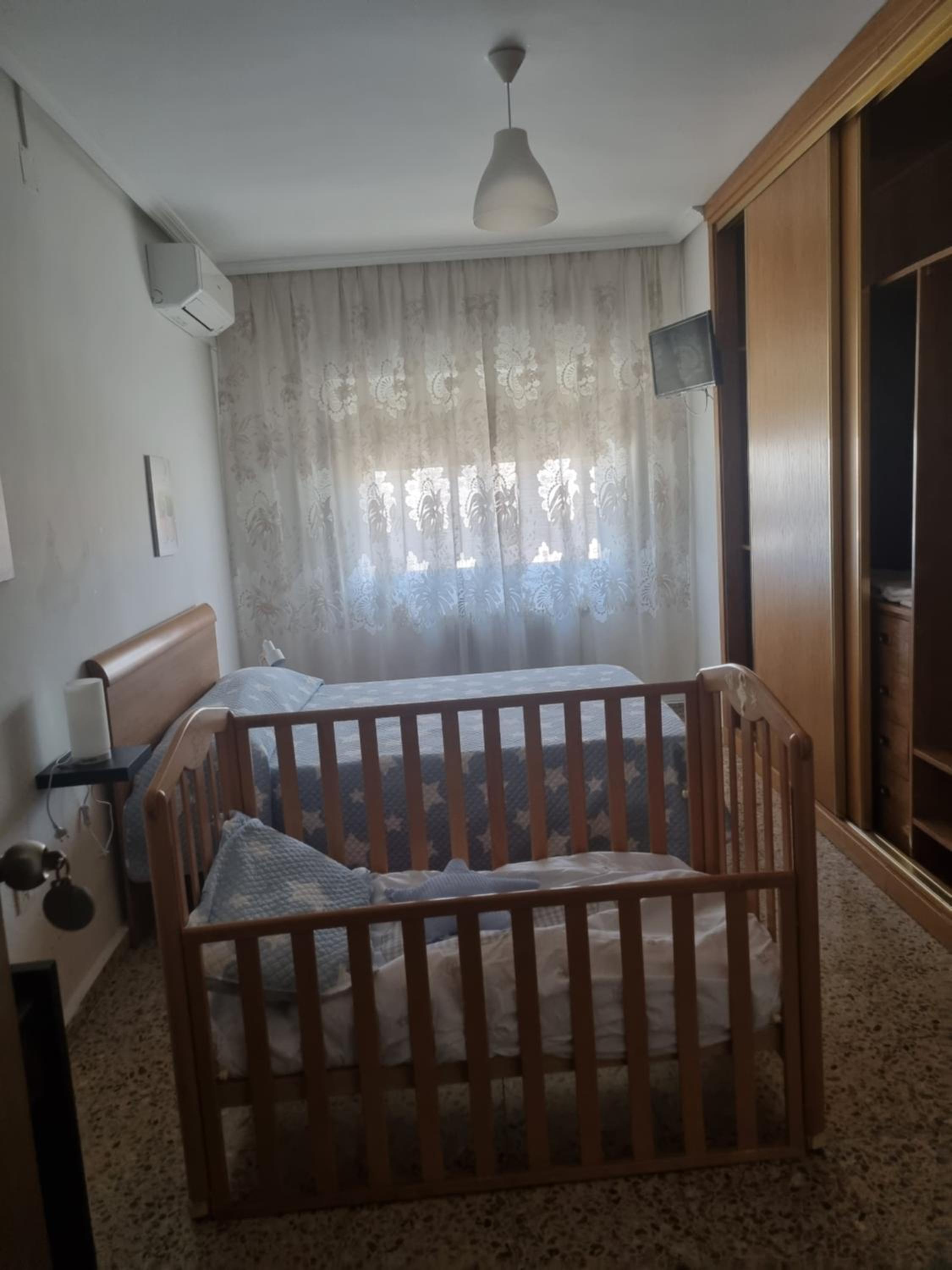 Double Room with Shared Bathroom photo 2