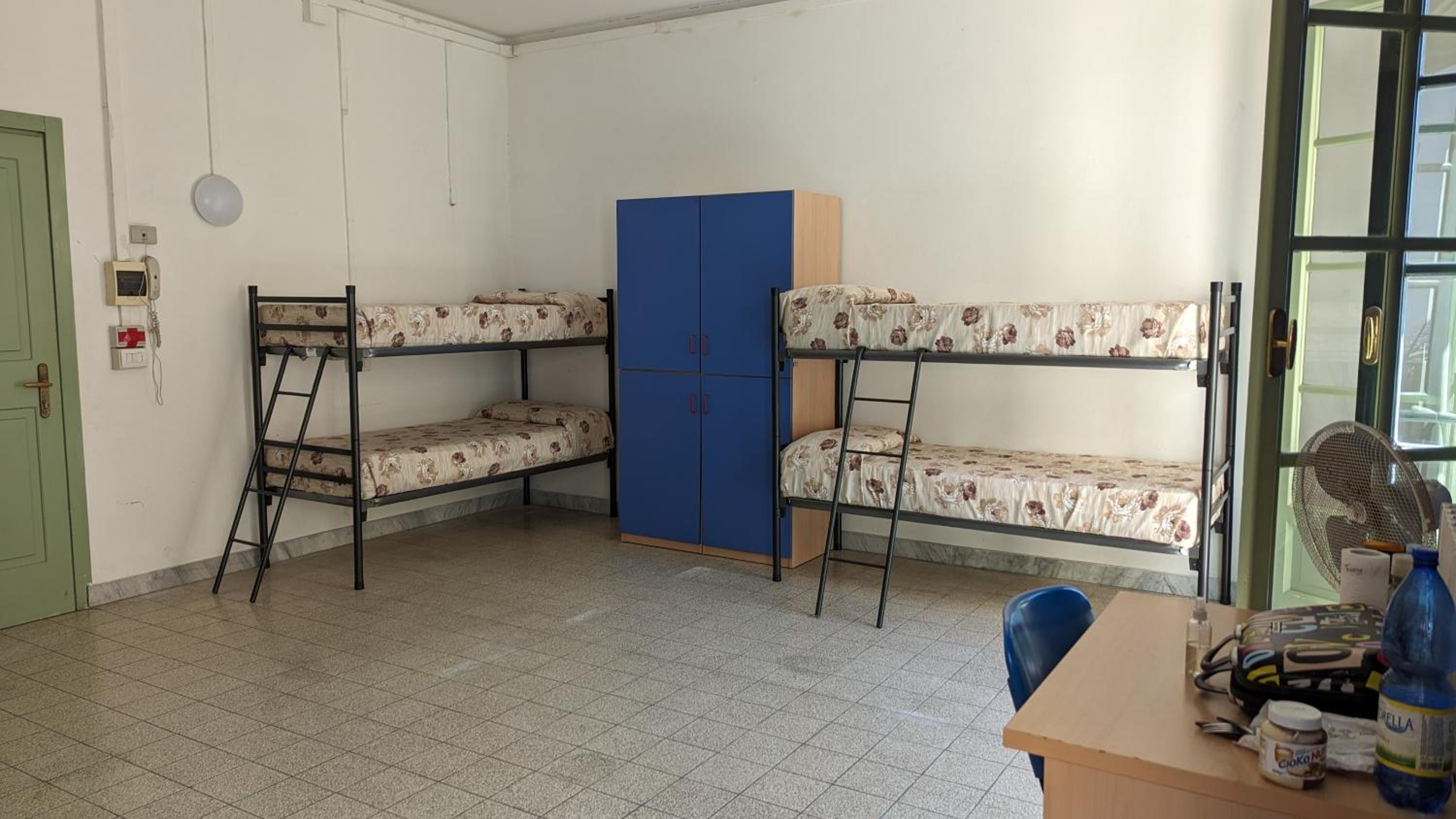 Bed in 8-Bed Mixed Dormitory Room photo 1