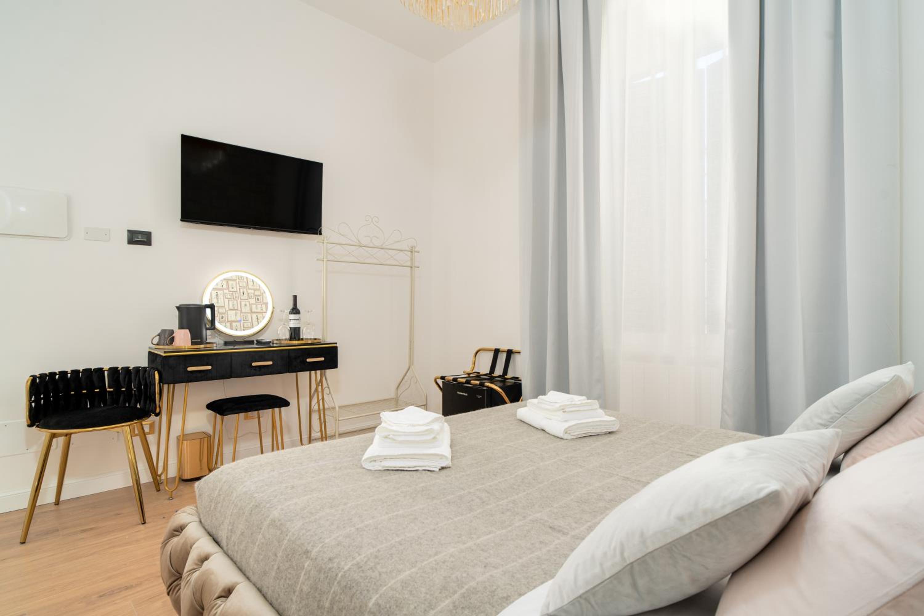 Queen Room photo 3