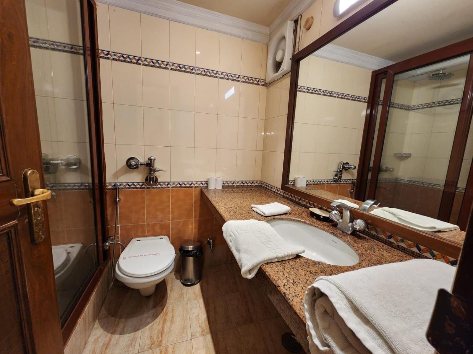  Heritage Luxury Upper Floor - Photo 2