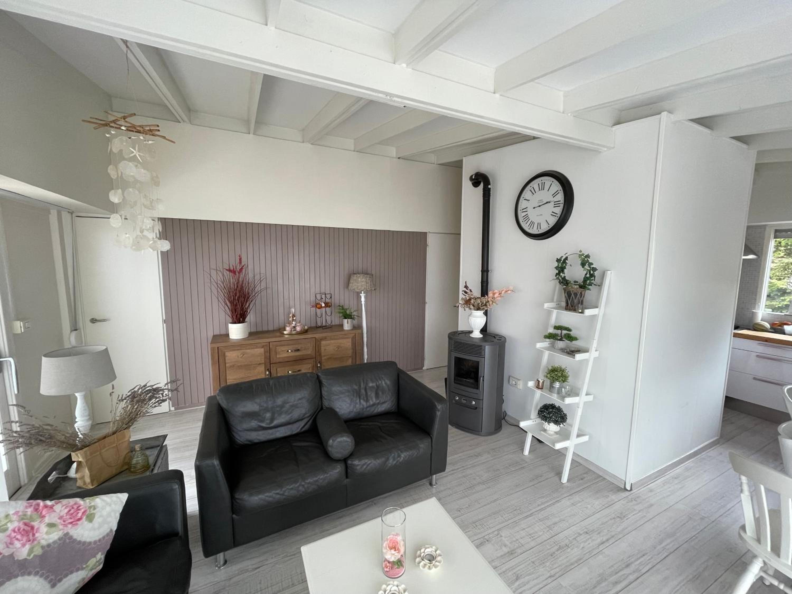 Three-Bedroom House photo 2