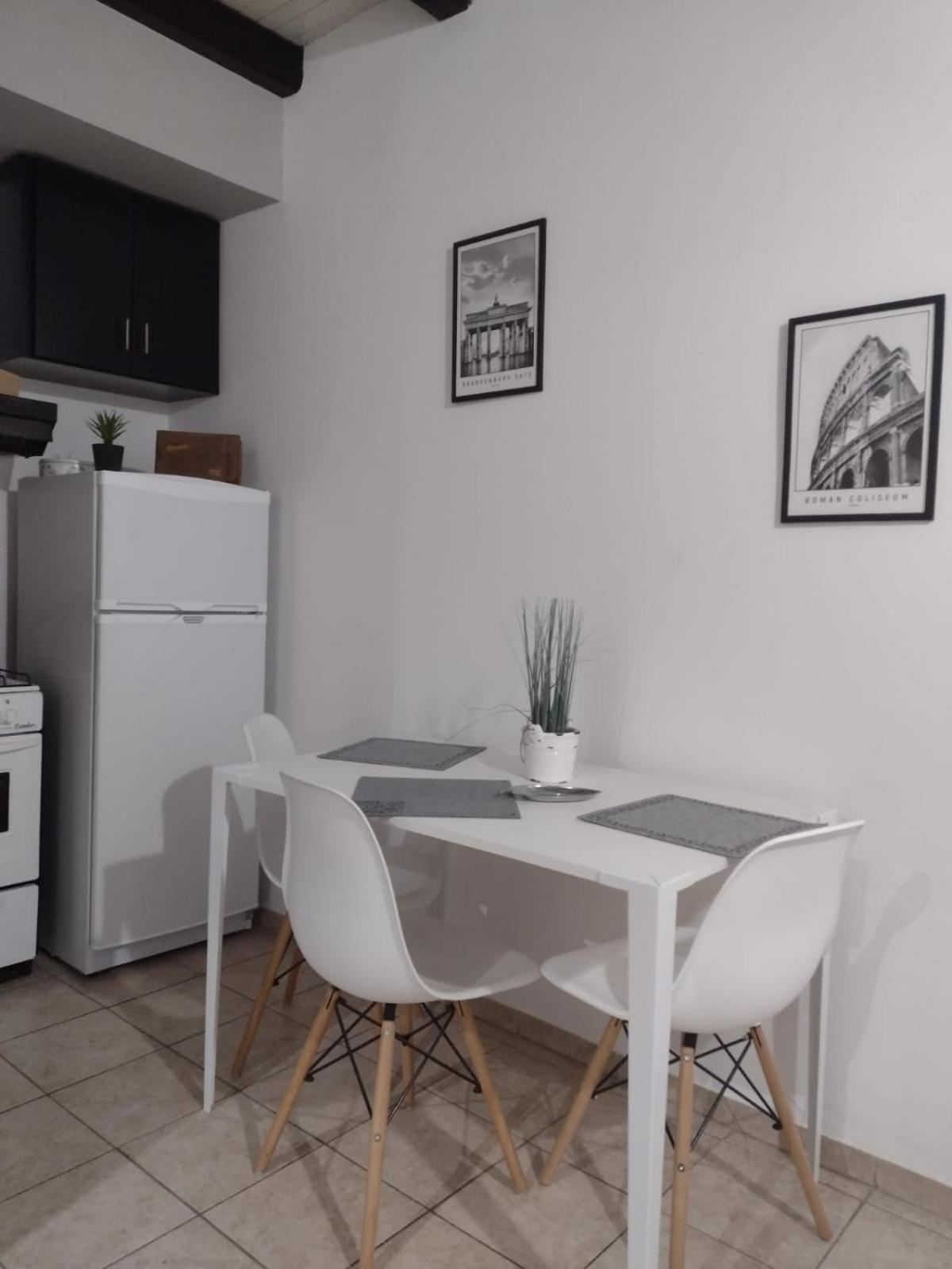 One-Bedroom Apartment photo 3