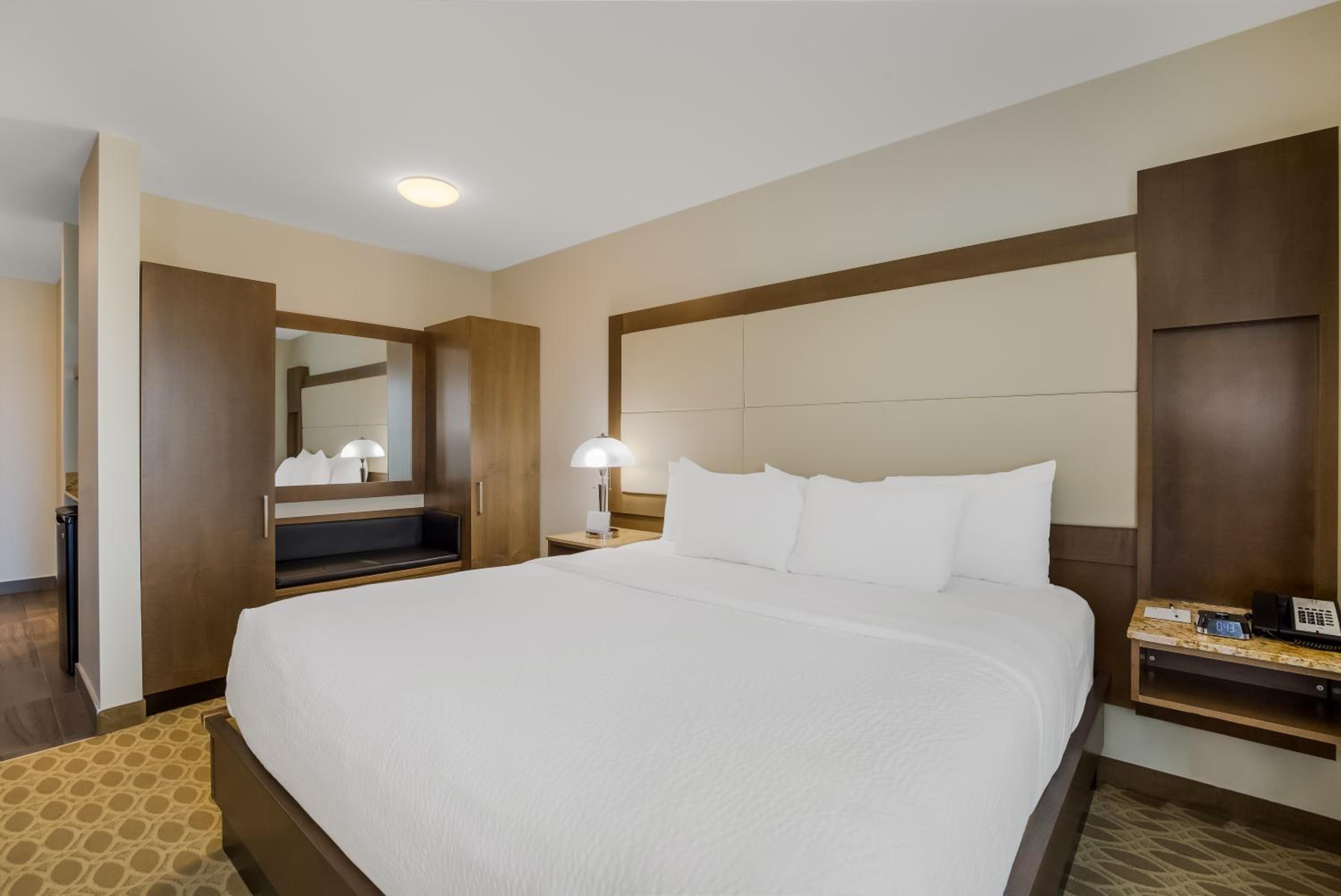King Room - Disability Access photo 2