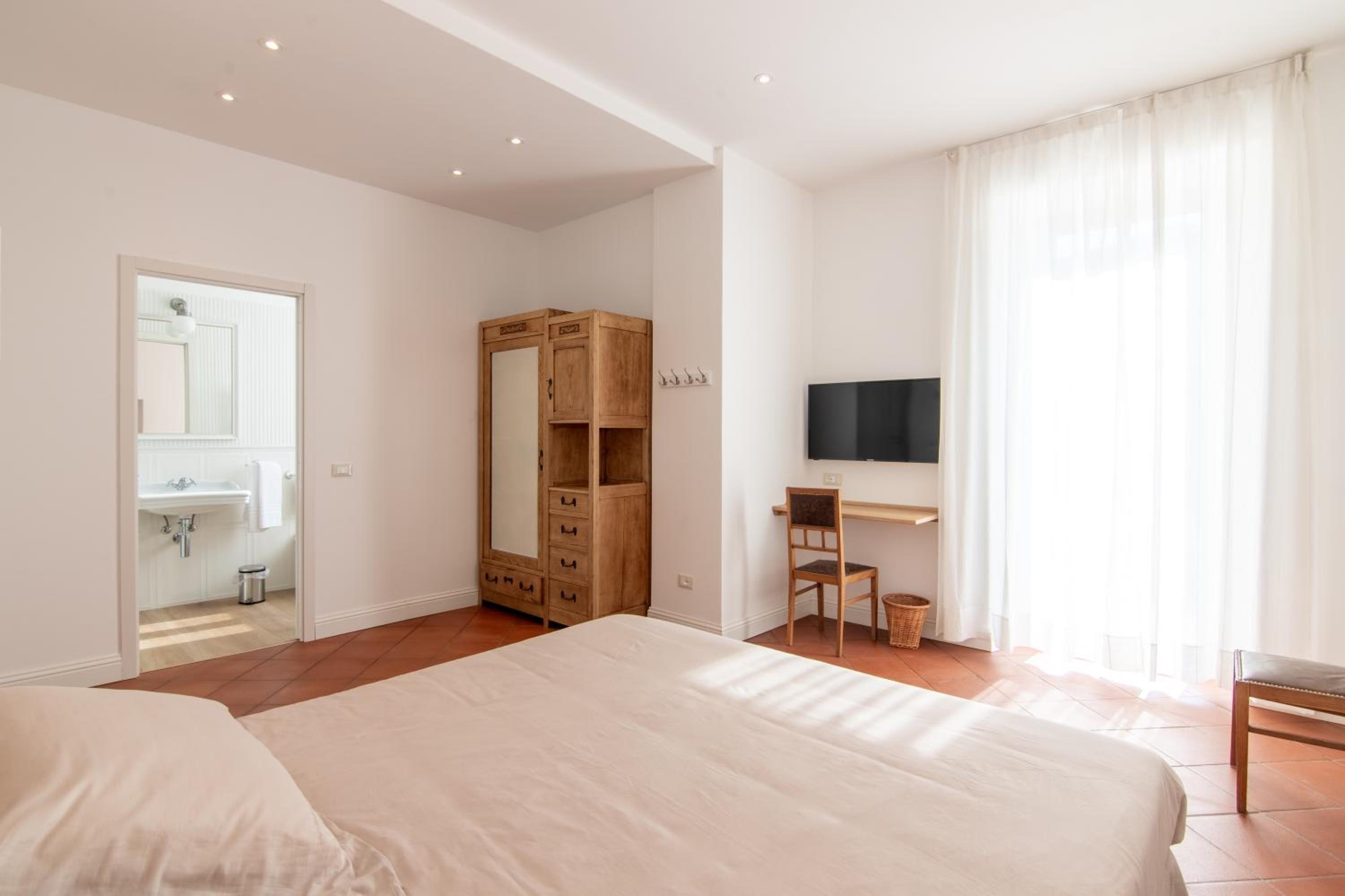 Double Room with Pool View