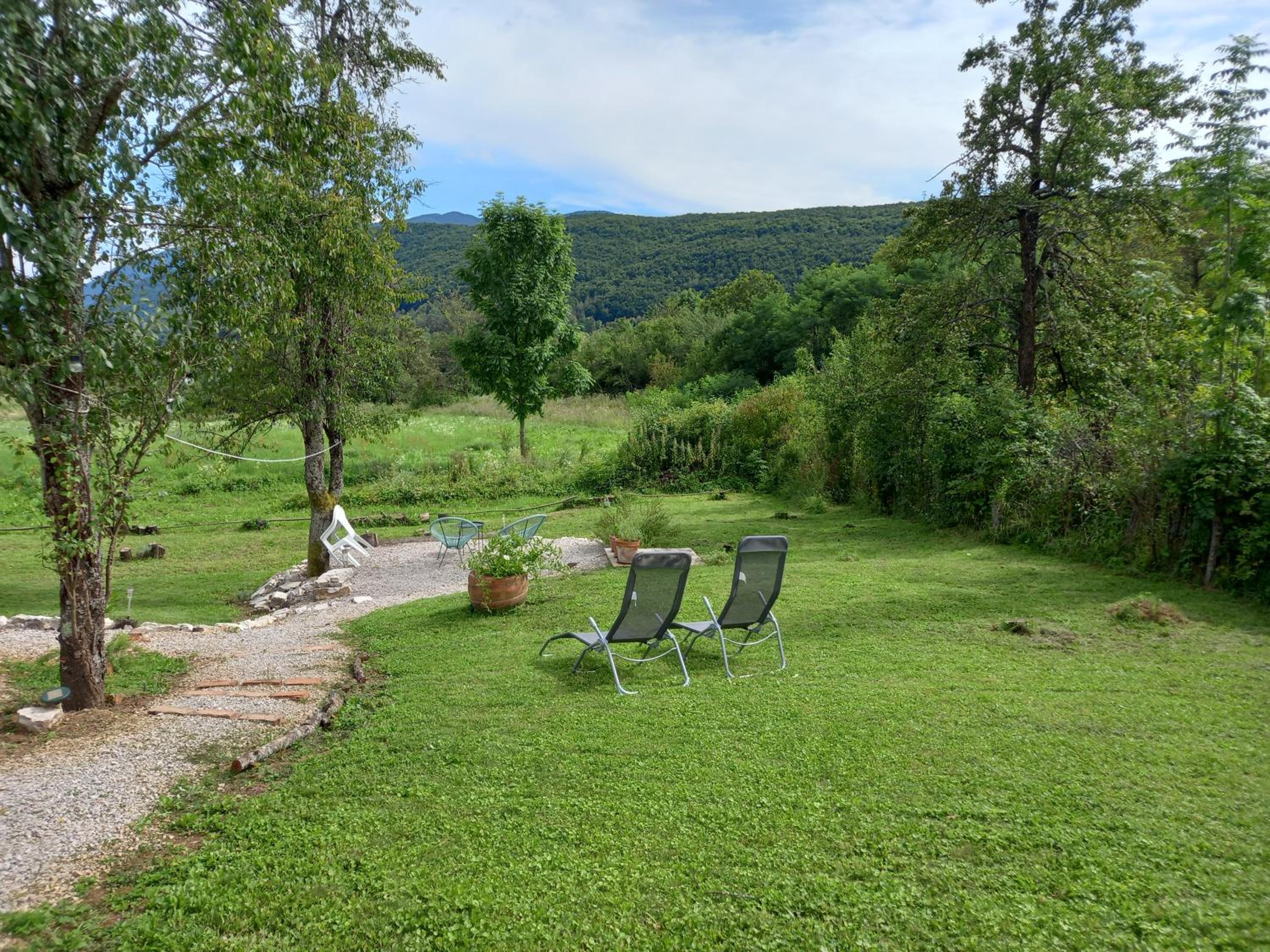 Apartment with Mountain View - Photo 23