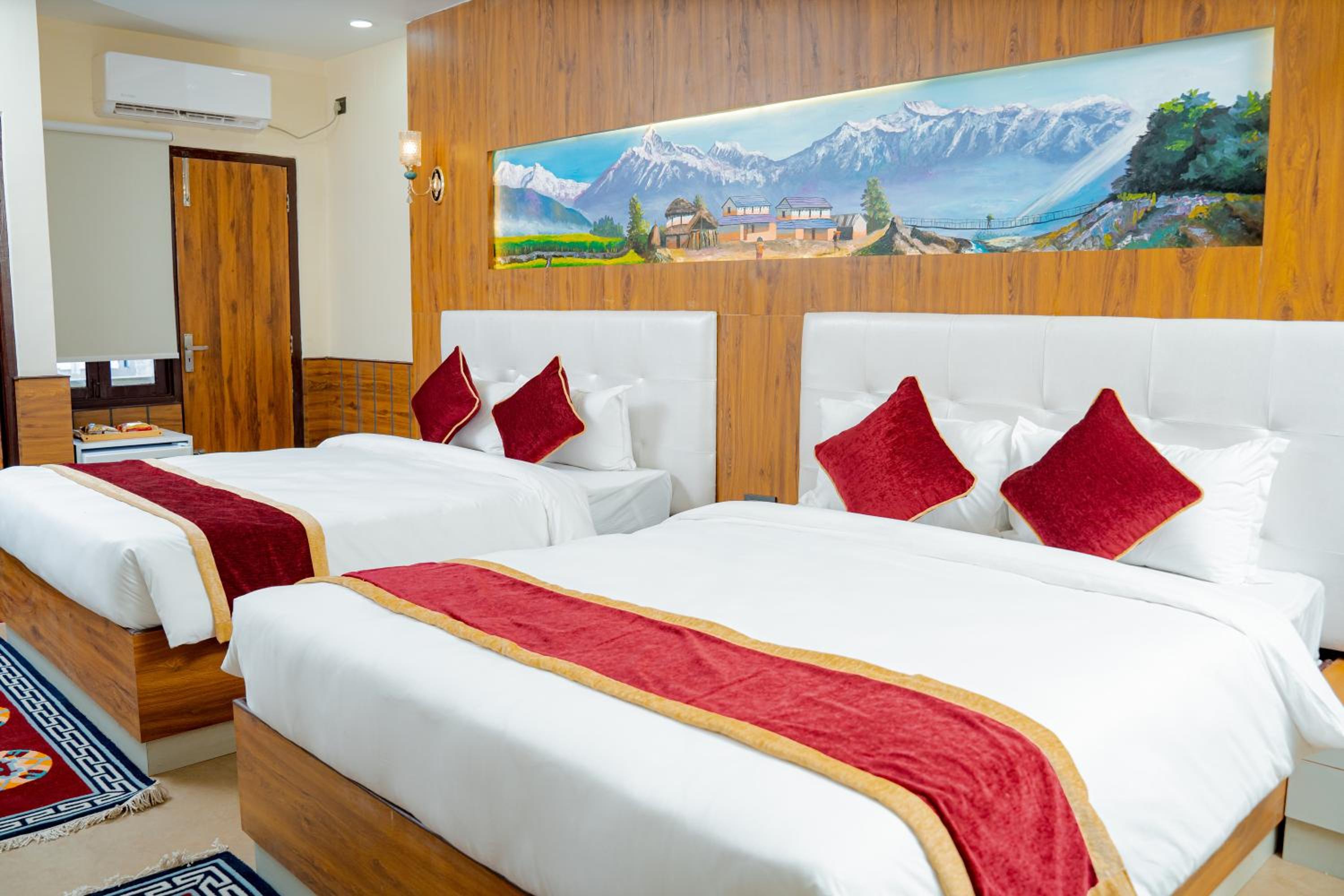 Deluxe Family Room