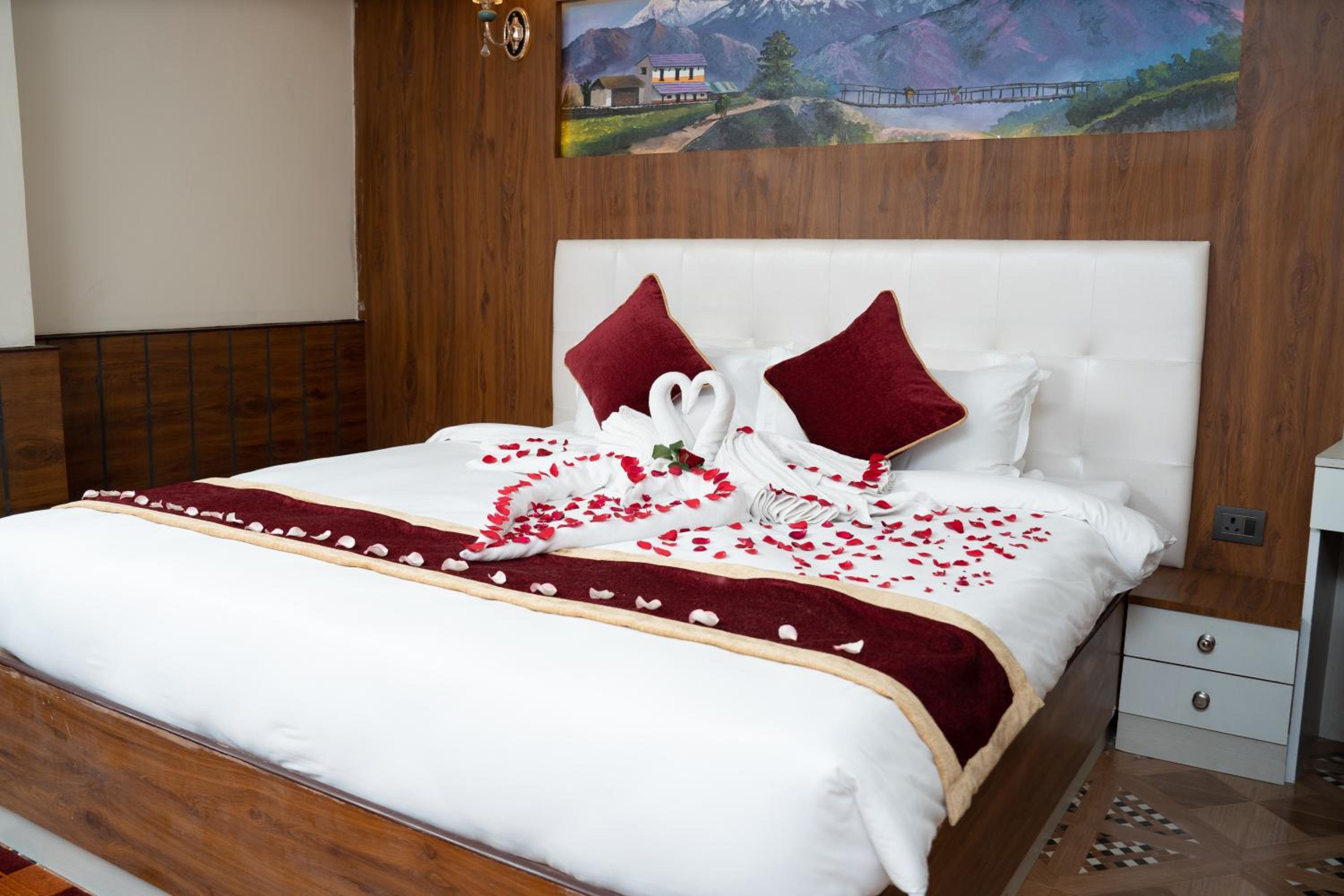 Standard Queen Room