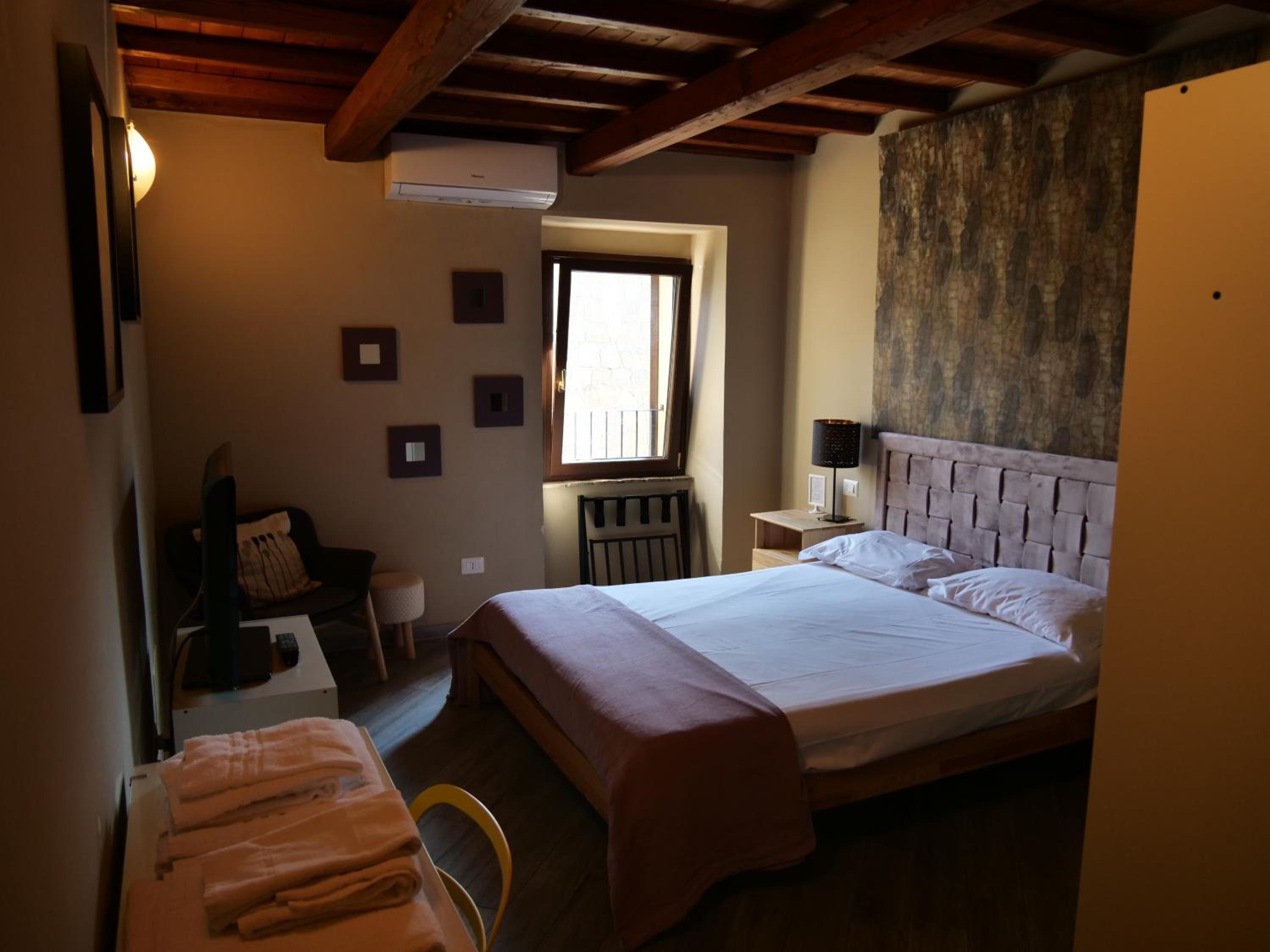 Superior Double Room - Photo 3