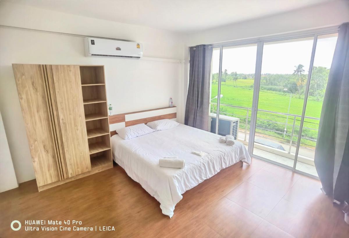 Standard Double Room with Shared Bathroom