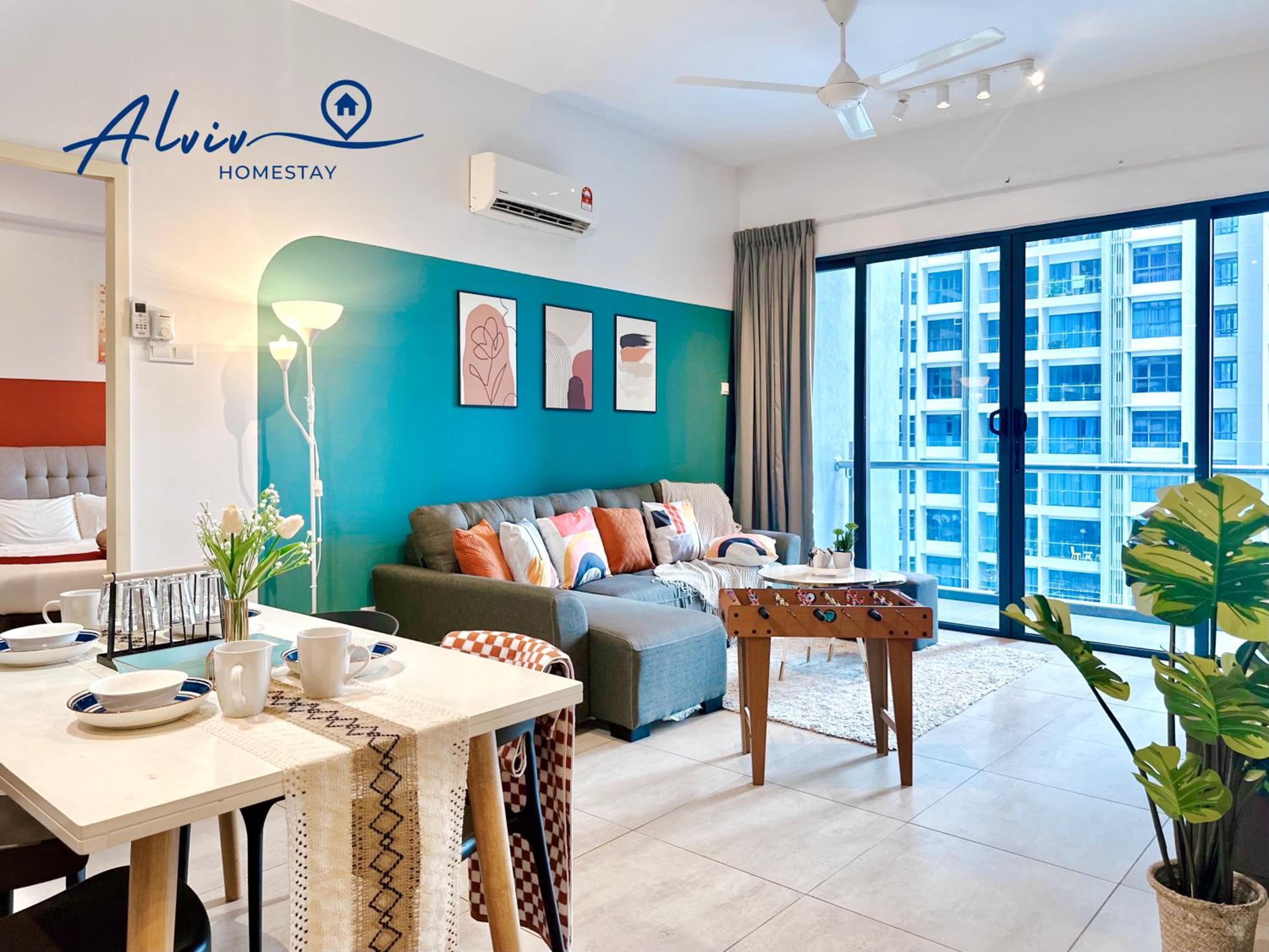 Apartment with Pool View