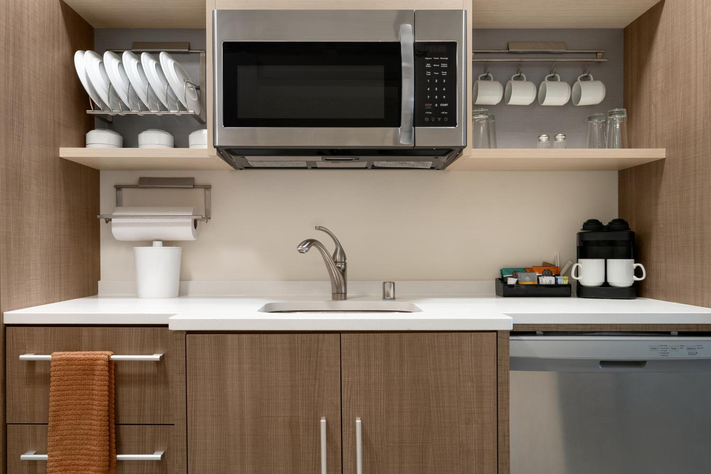 King Studio Suite - Mobility/Hearing Accessible