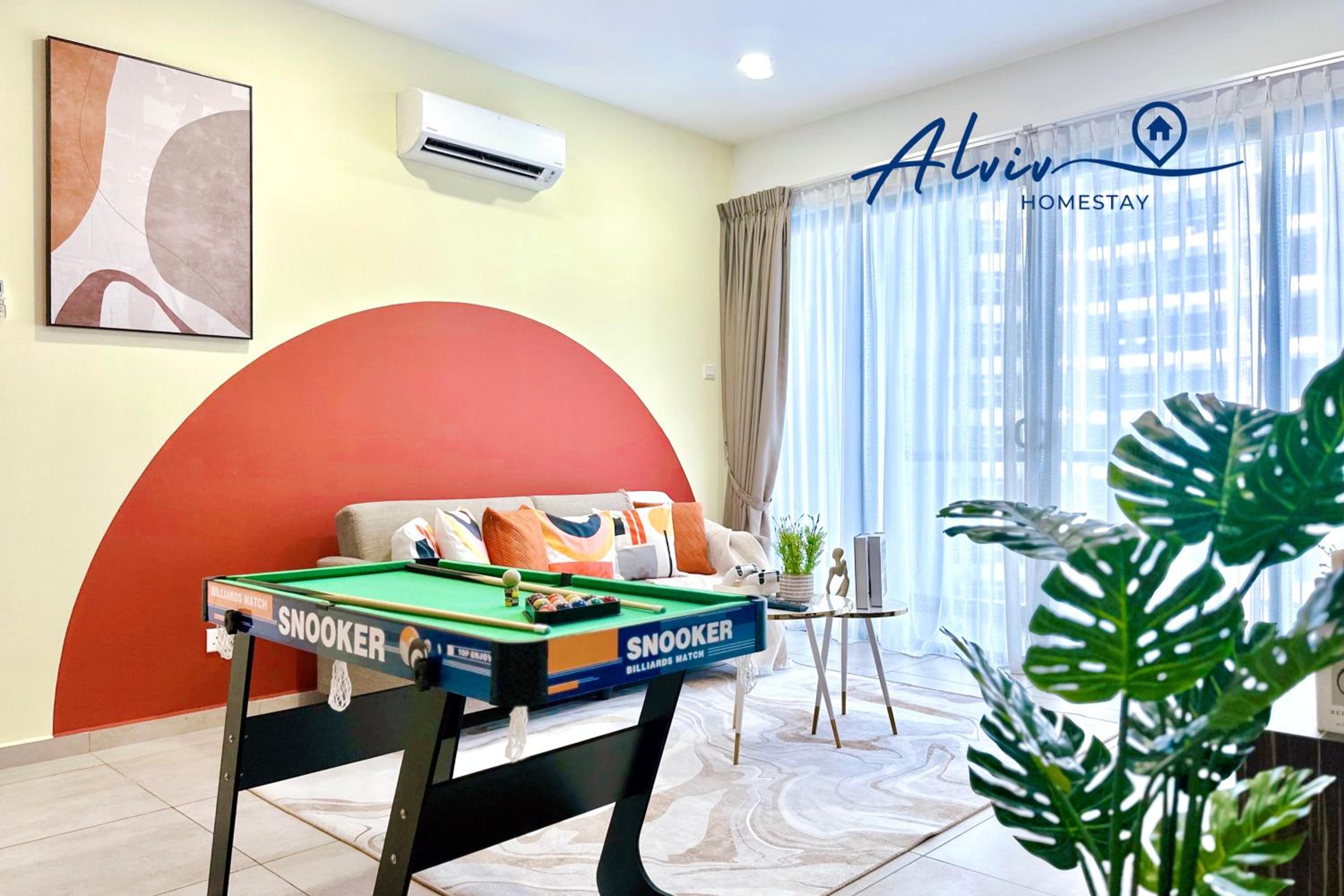 Apartment with Pool View