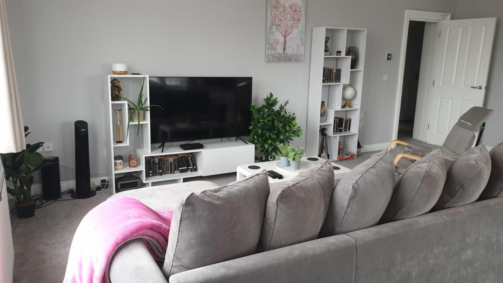 Two-Bedroom Apartment photo 2