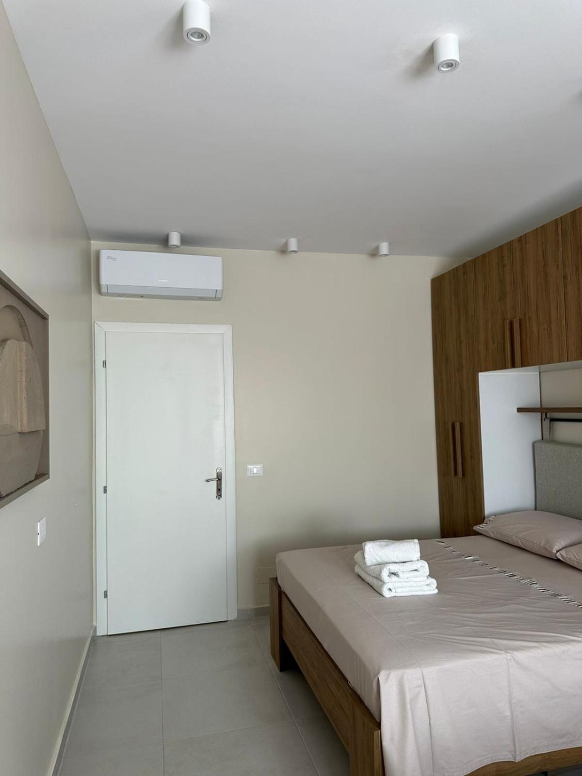 One-Bedroom Apartment photo 3