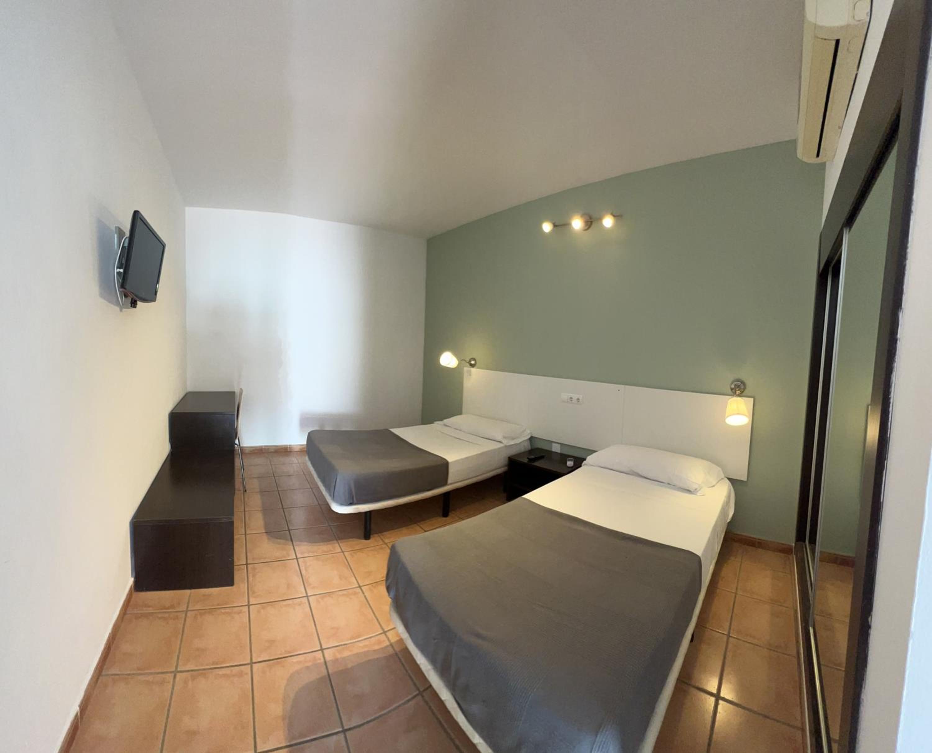 Habitación Doble con Baño Privado