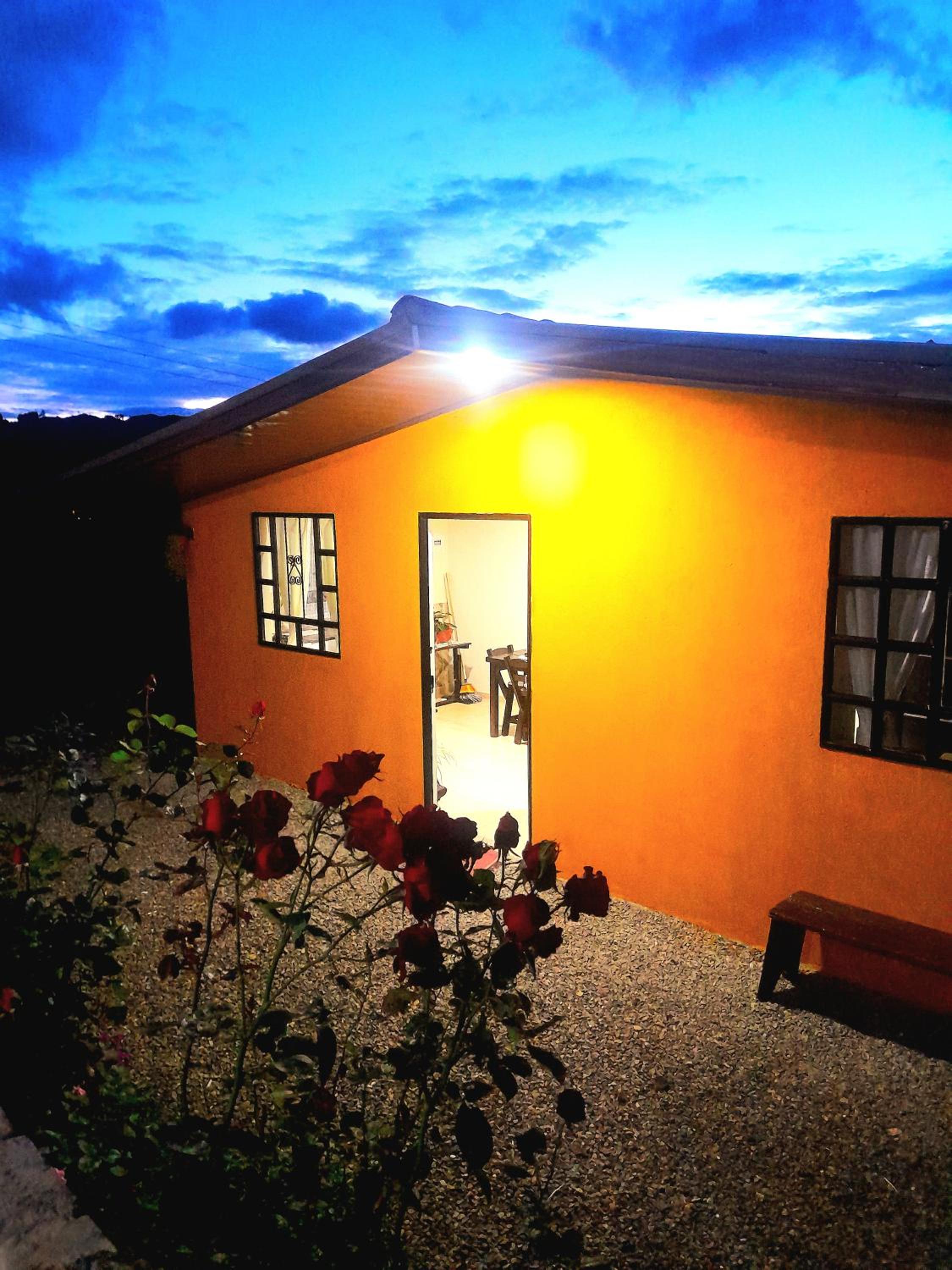 Three-Bedroom House photo 3