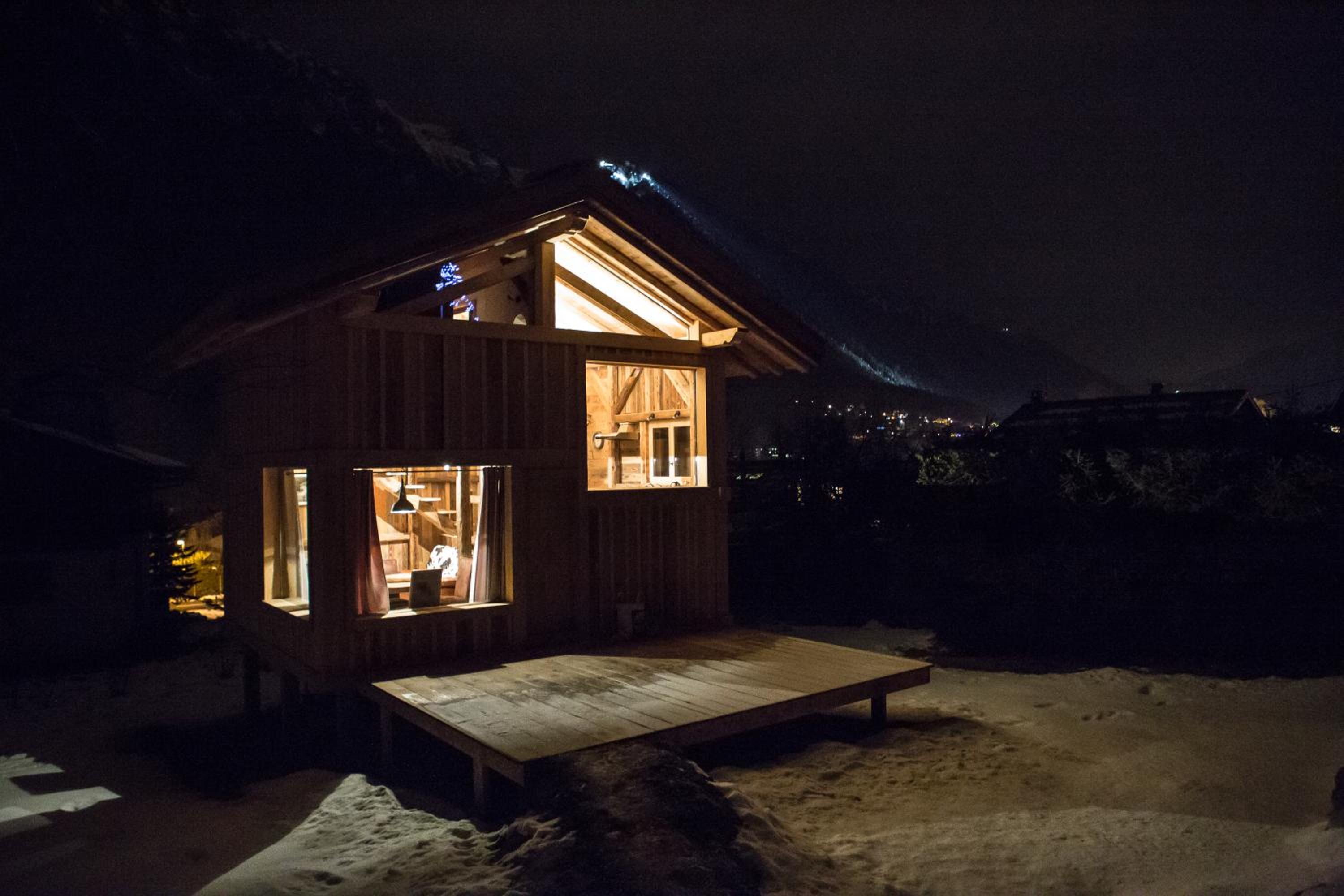 One-Bedroom Chalet - Photo 2
