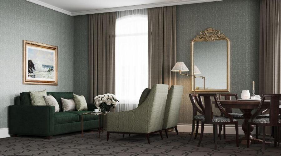 Suite - Photo 3