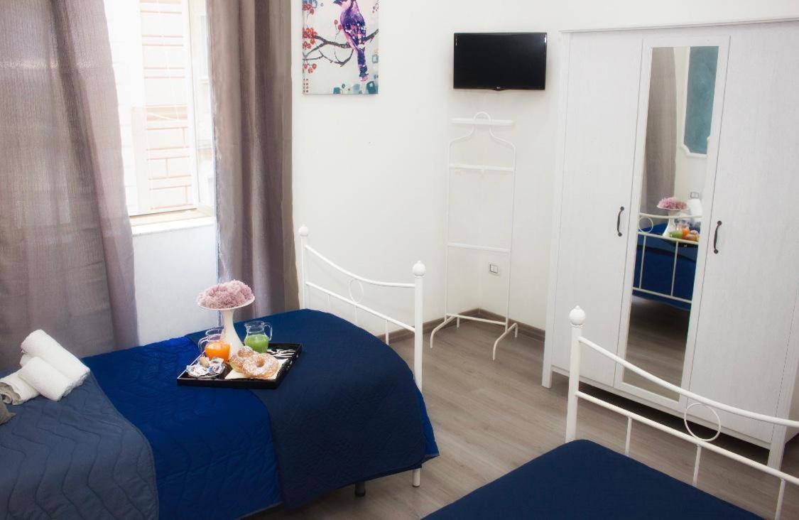 Twin Room with Private External Bathroom