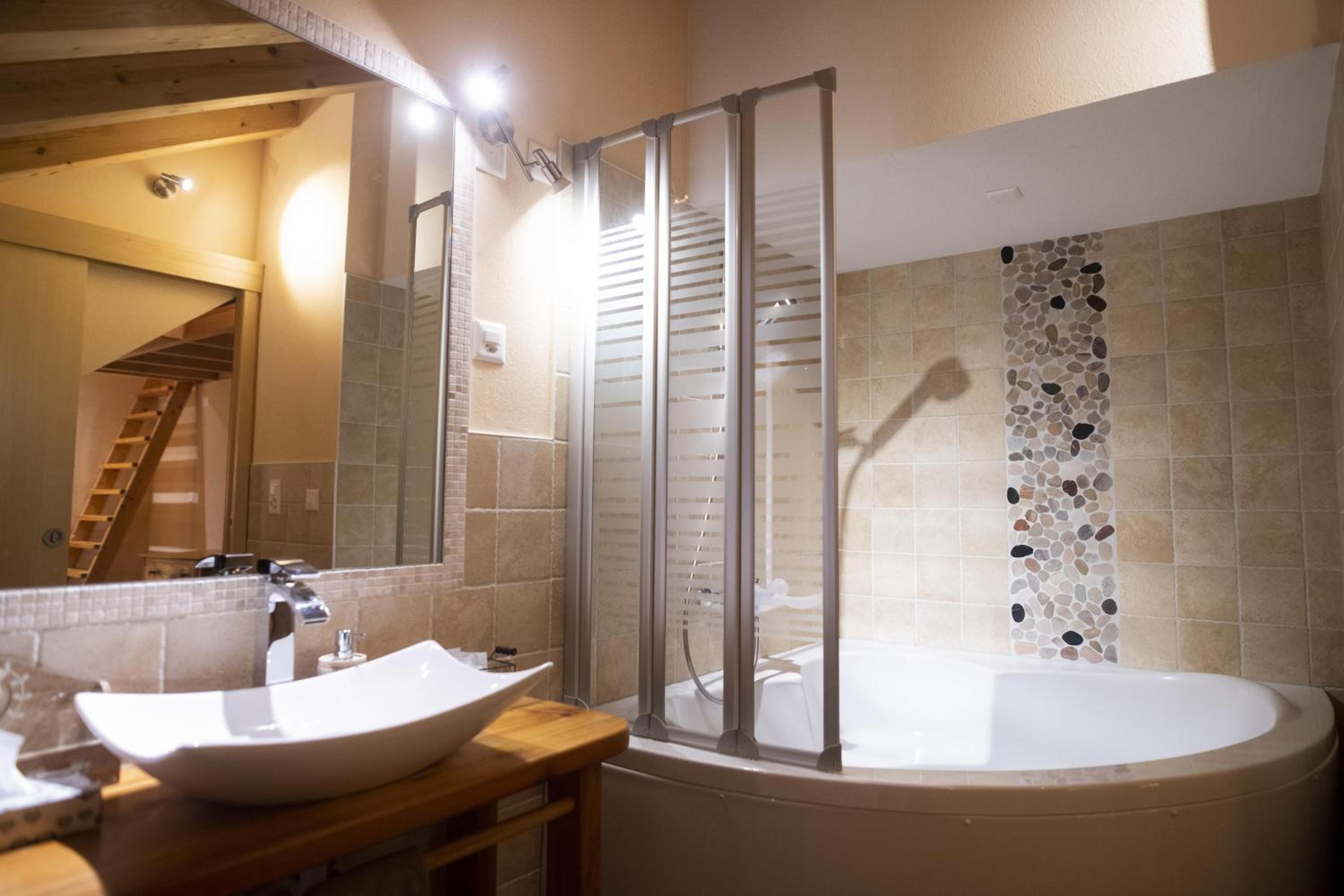 Double Room with Private Bathroom photo 2