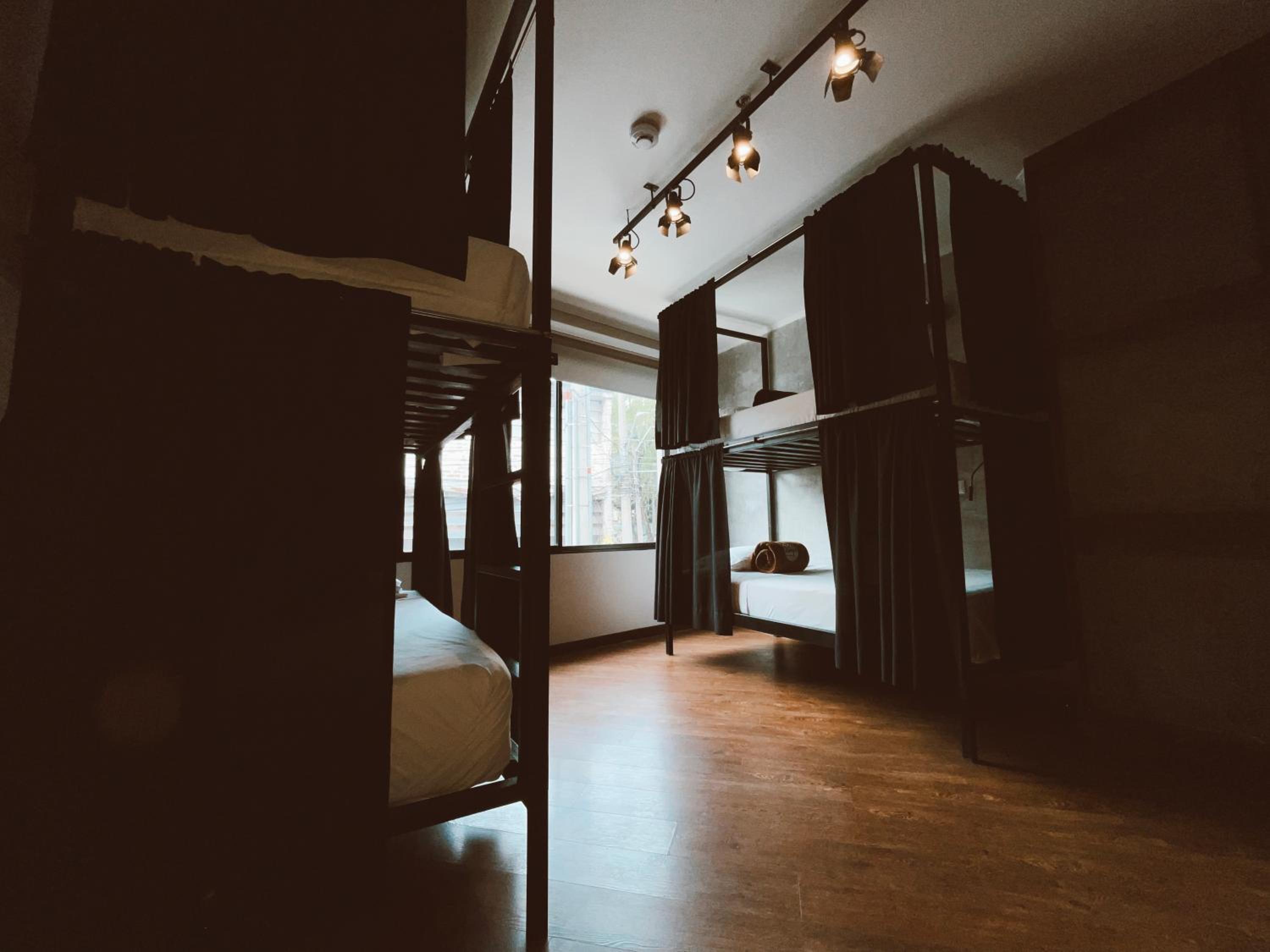 Bed in 6-Bed Mixed Dormitory Room photo 3