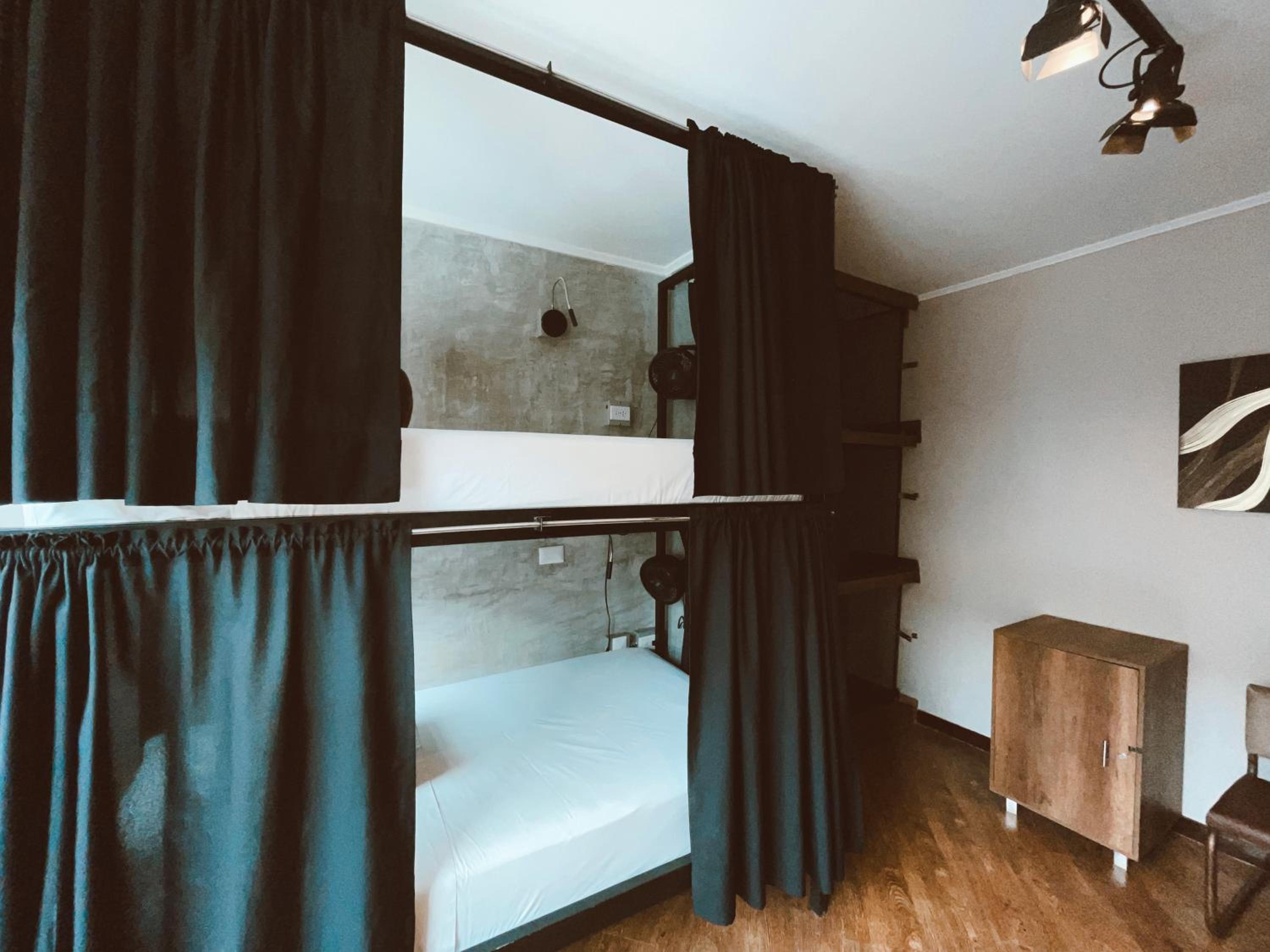 Bed in 6-Bed Mixed Dormitory Room photo 2