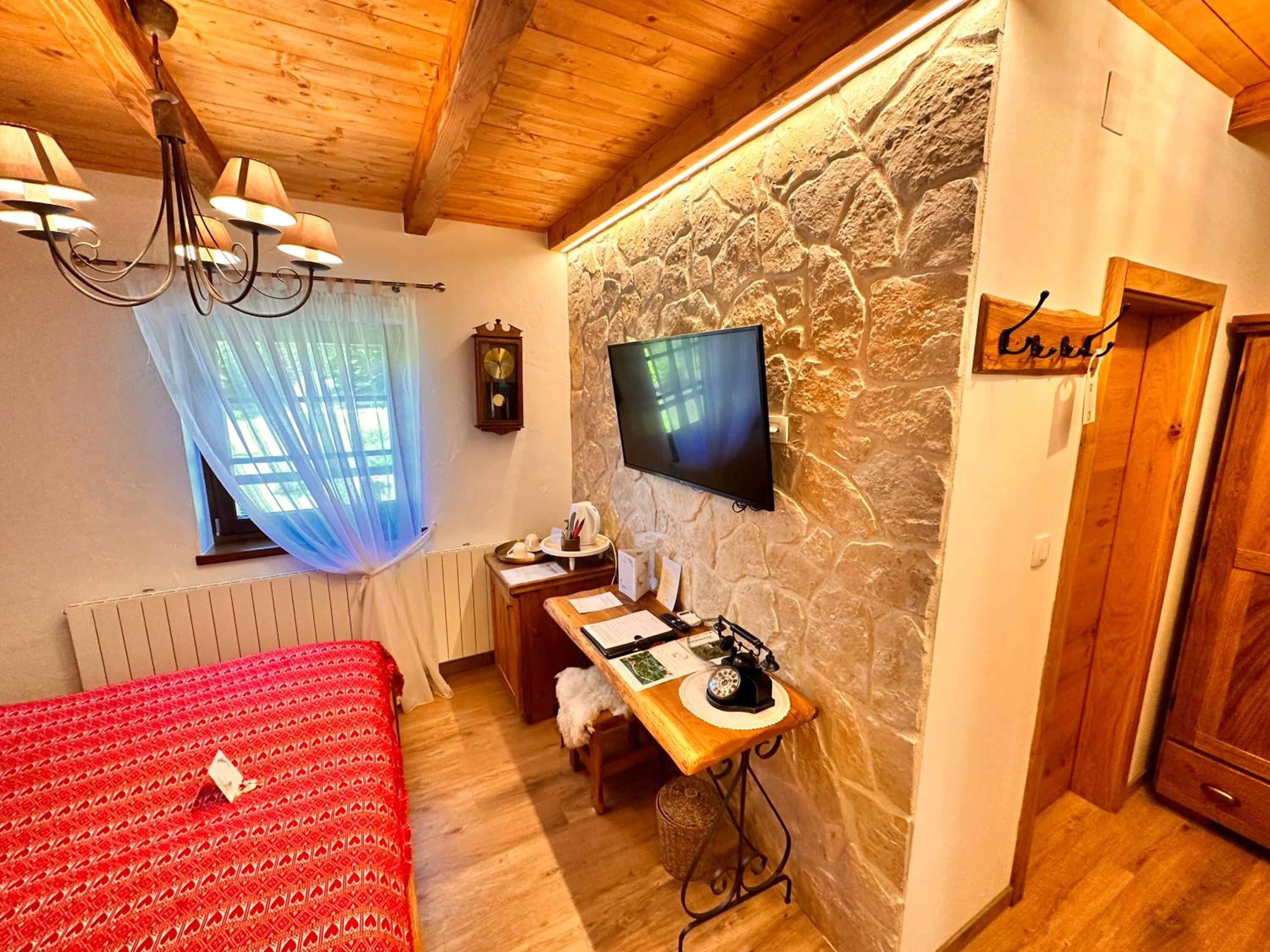 Superior Double Room - Photo 3