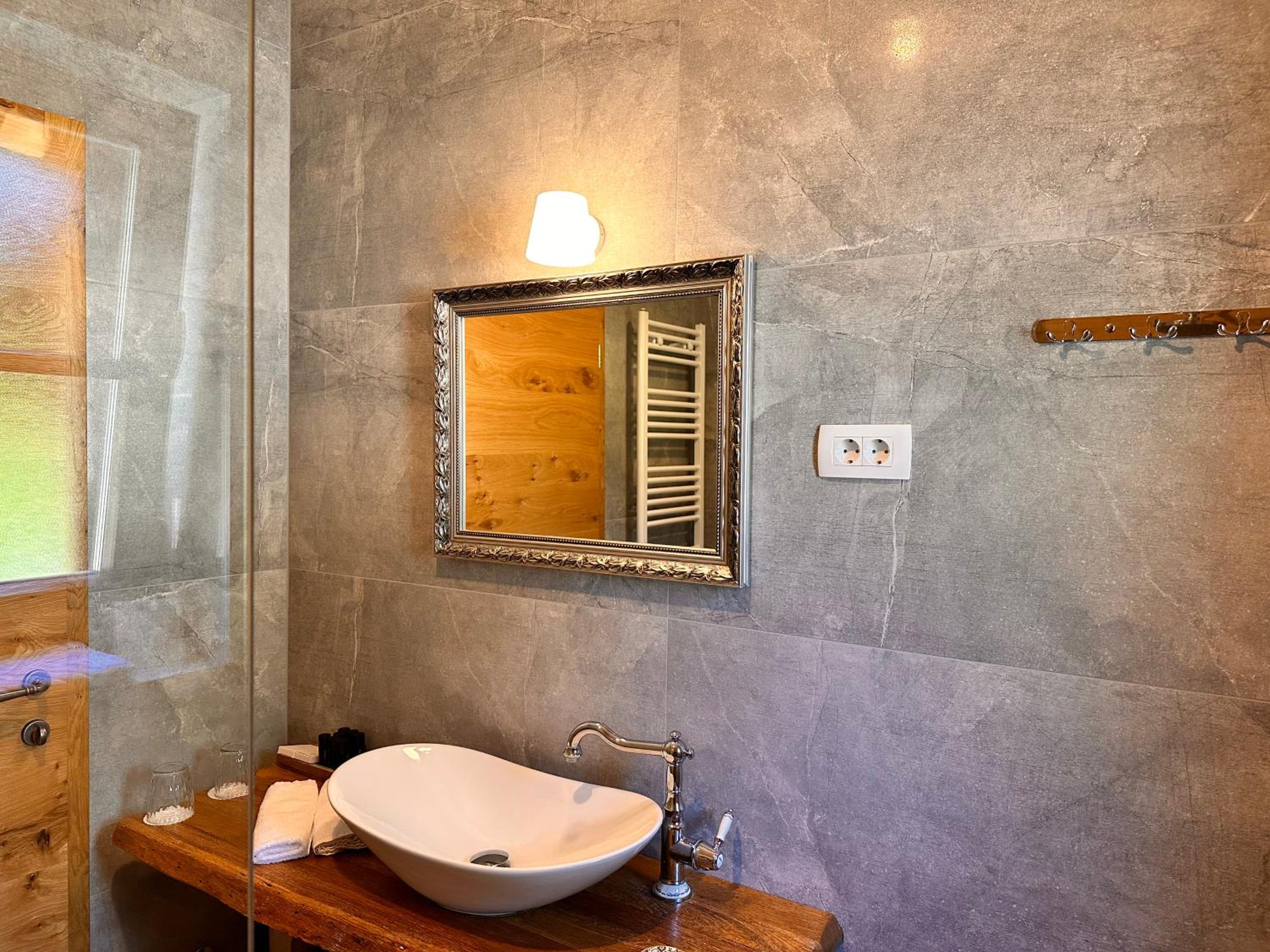 Superior Double Room - Photo 6