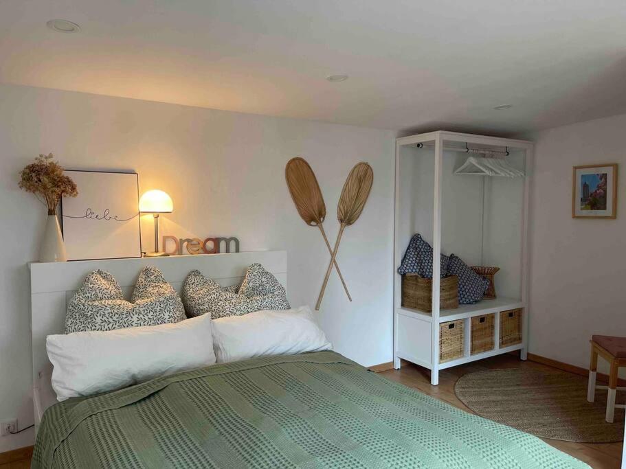 One-Bedroom Apartment photo 3