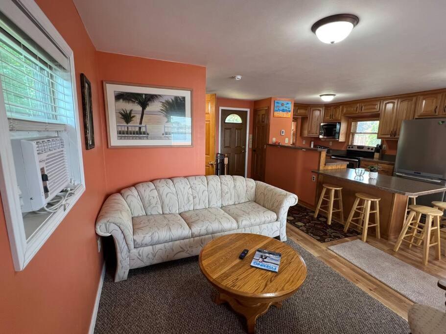 Two-Bedroom House photo 3