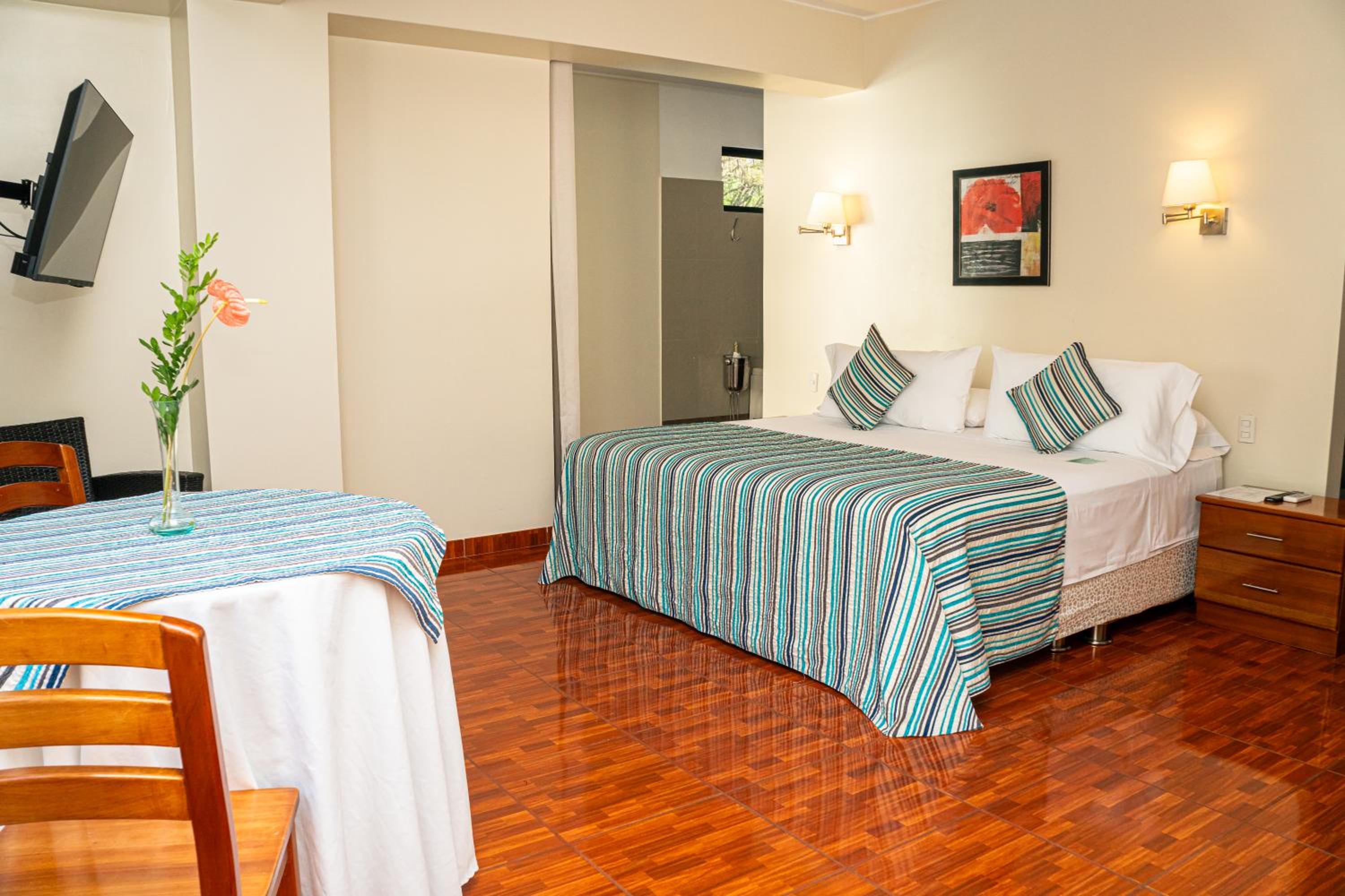 King Suite with Balcony photo 1