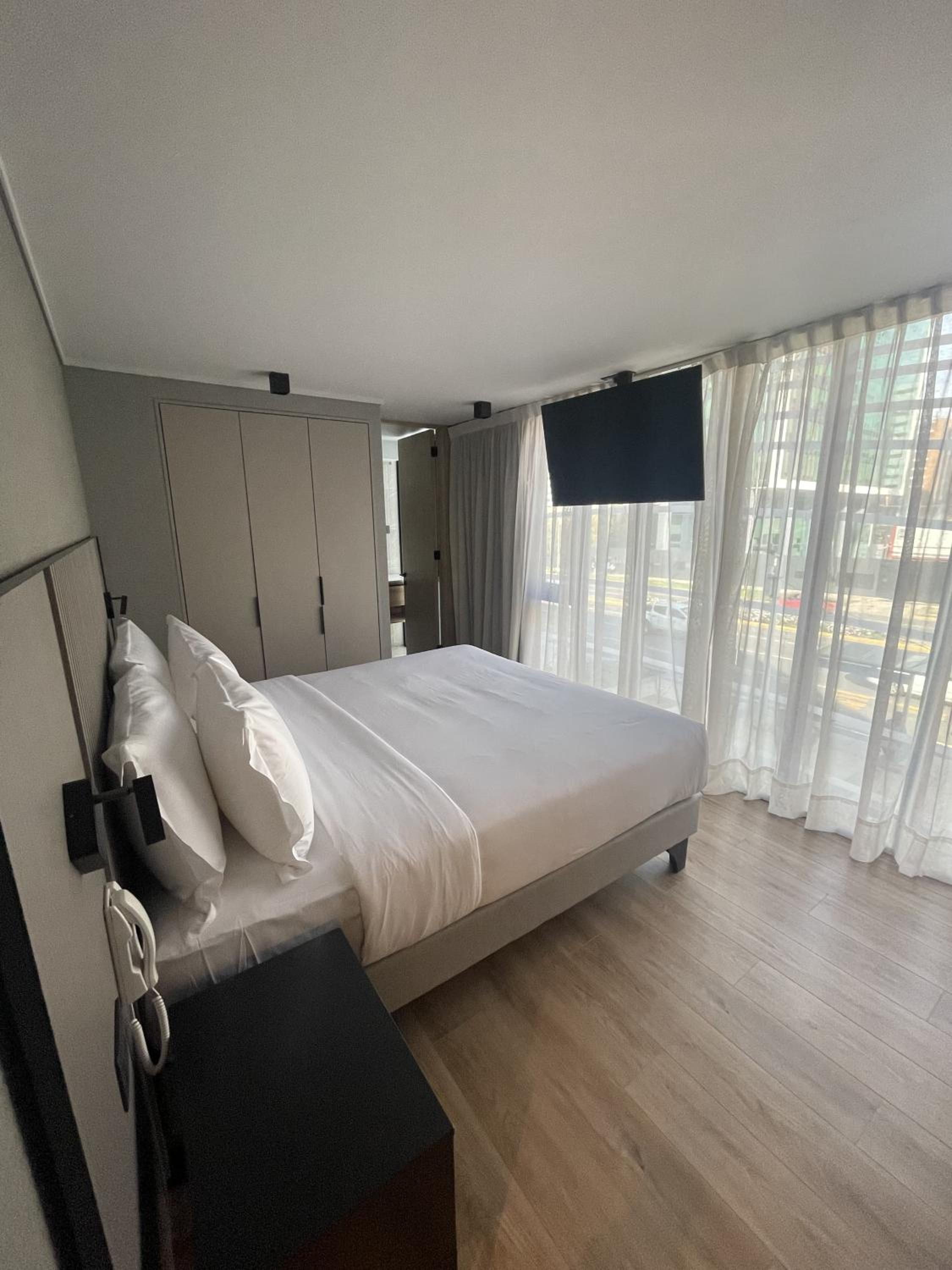 Studio Apartment photo 1