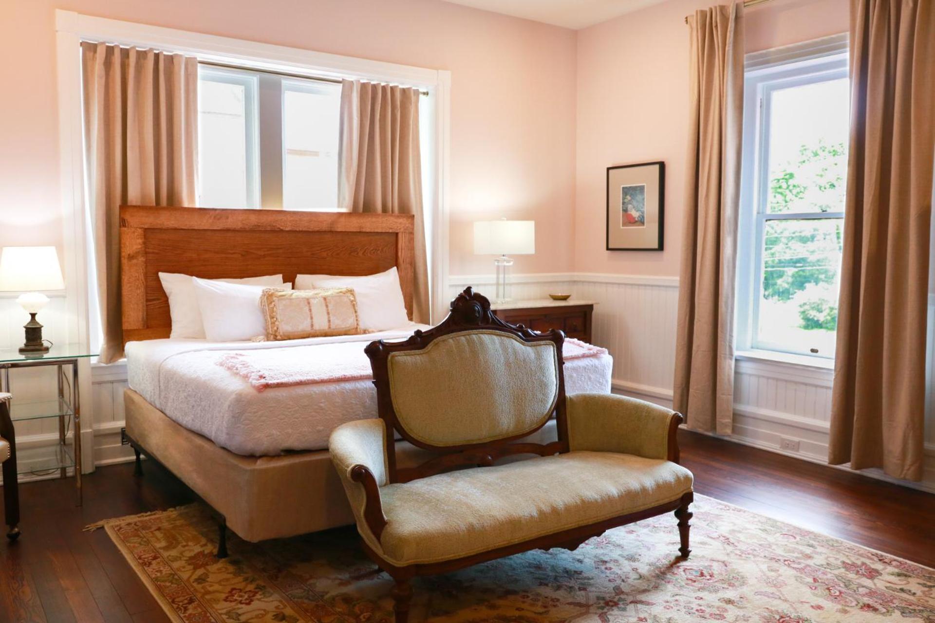 Double Room with Private Bathroom photo 2