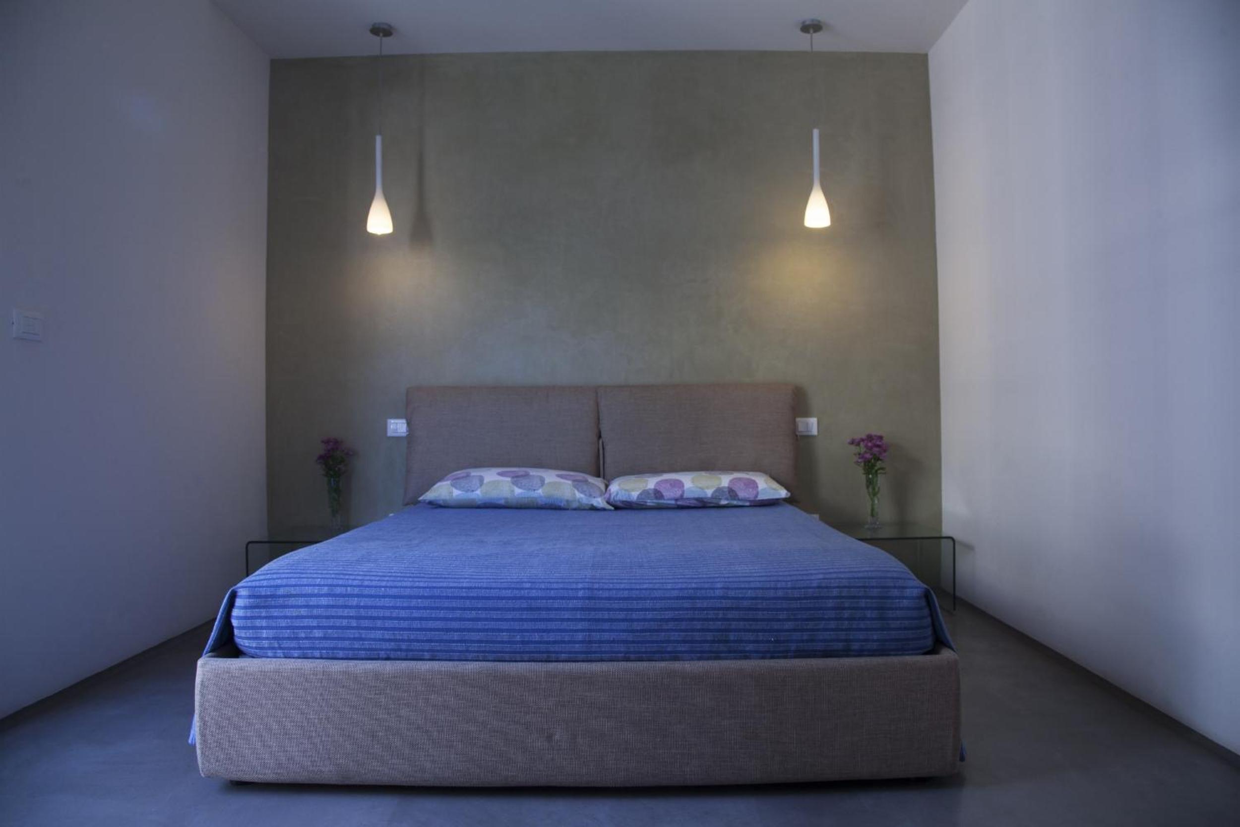 Large Double Room photo 1