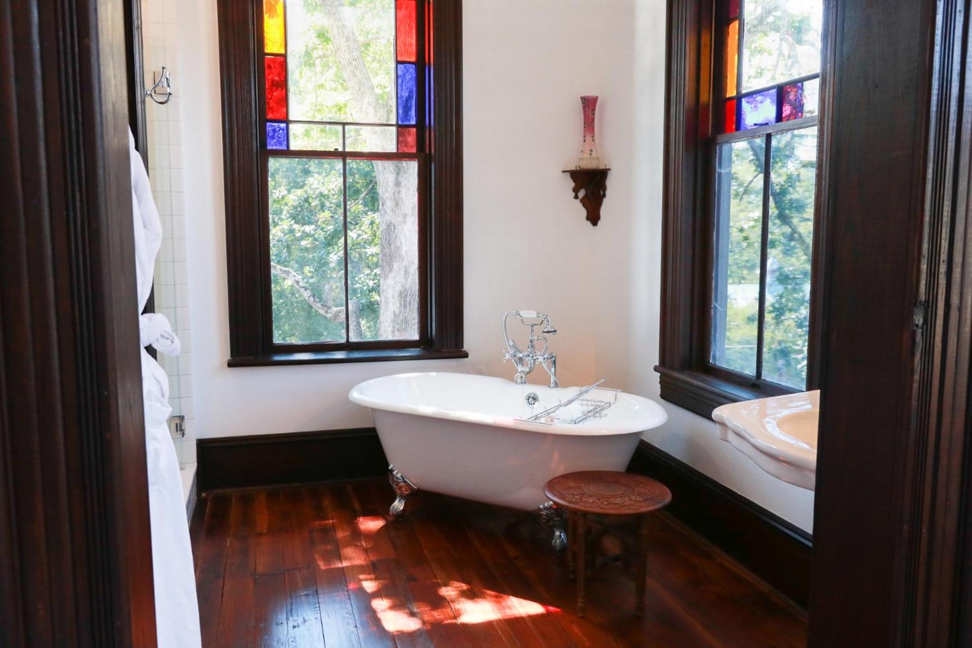 Double Room with Private Bathroom - Photo 4