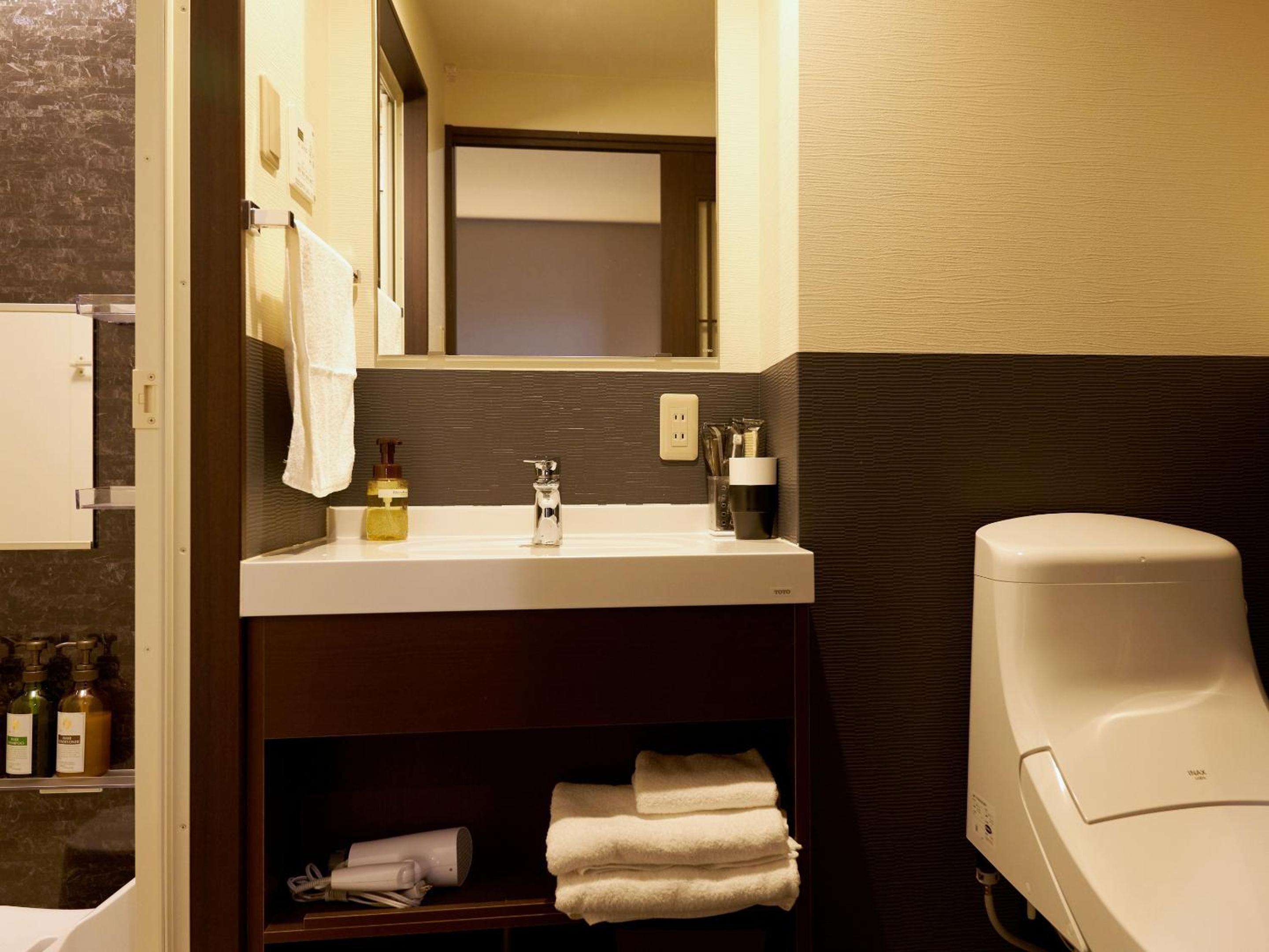 Deluxe Twin Room photo 3