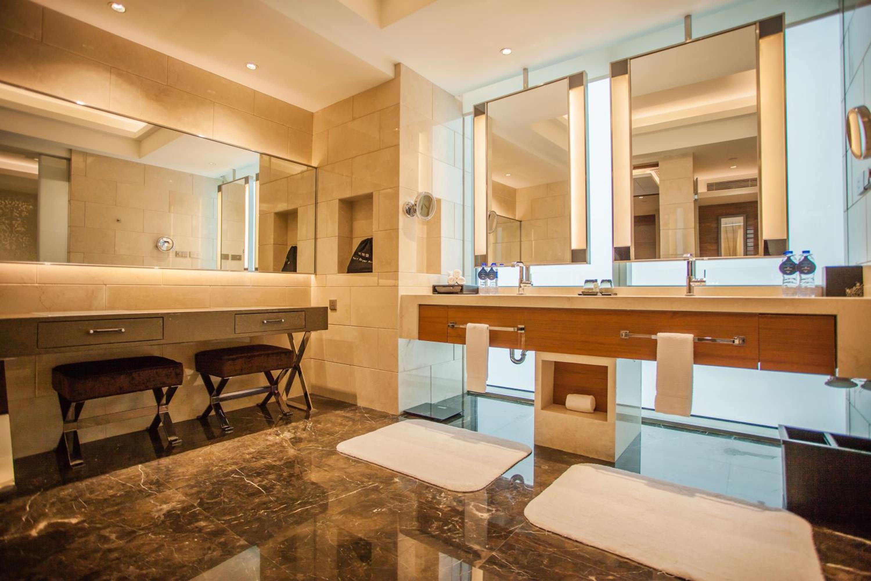 Executive Suite photo 3