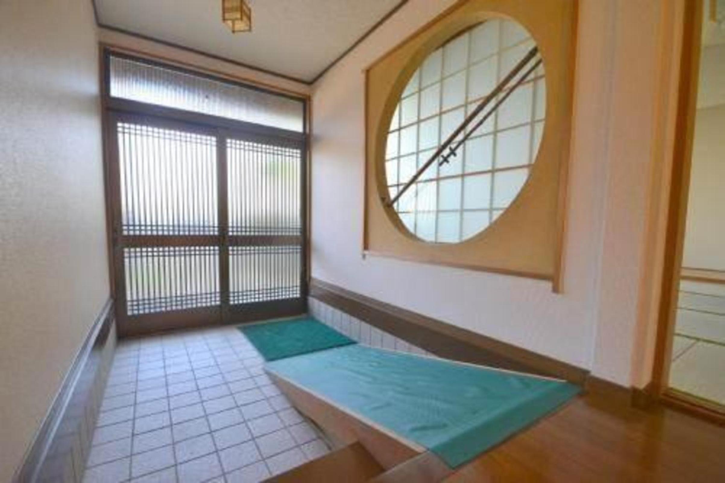 6-Bed Female Dormitory Room