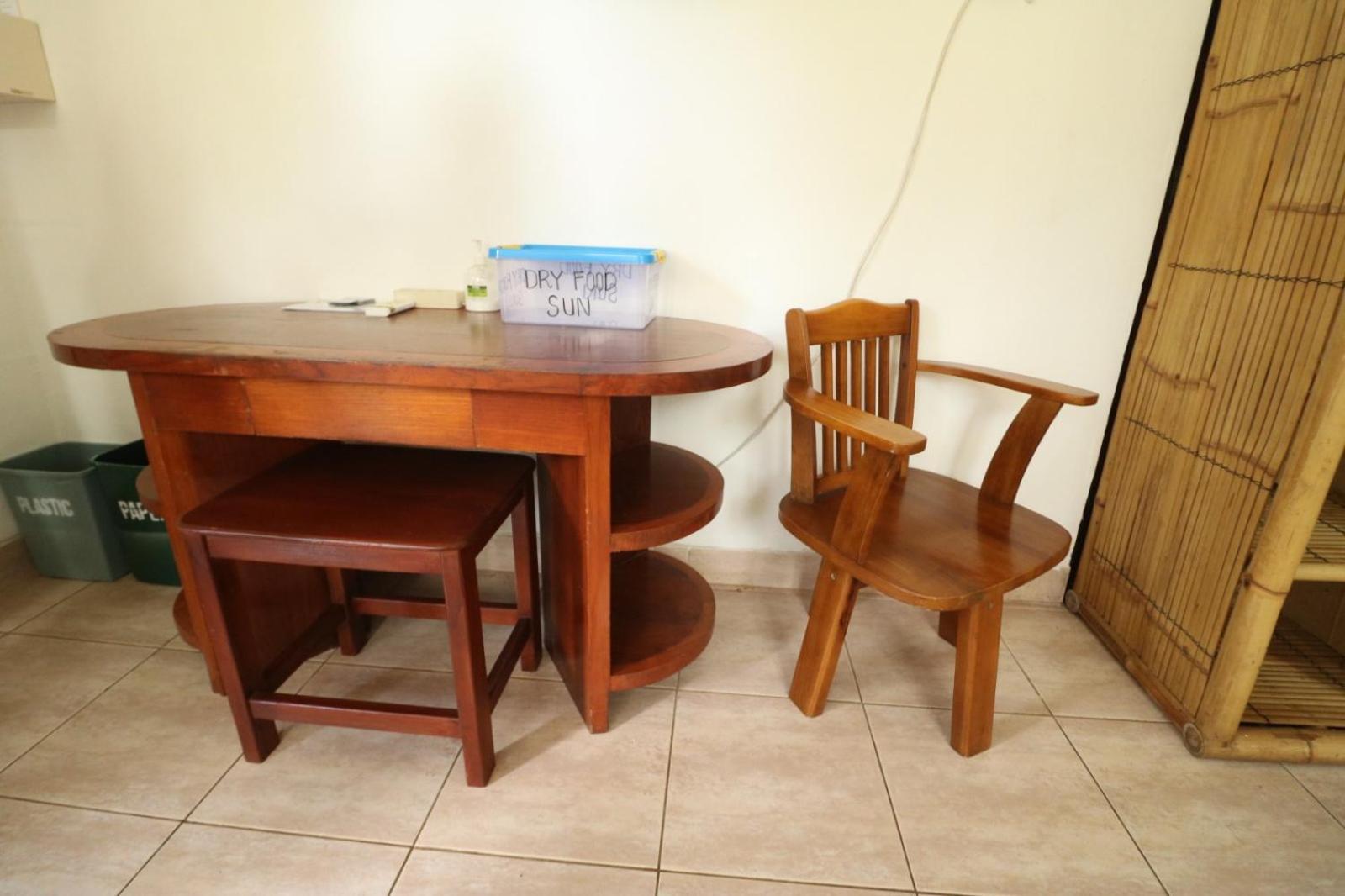 Double Room with Fan and Air Conditioning - Photo 22