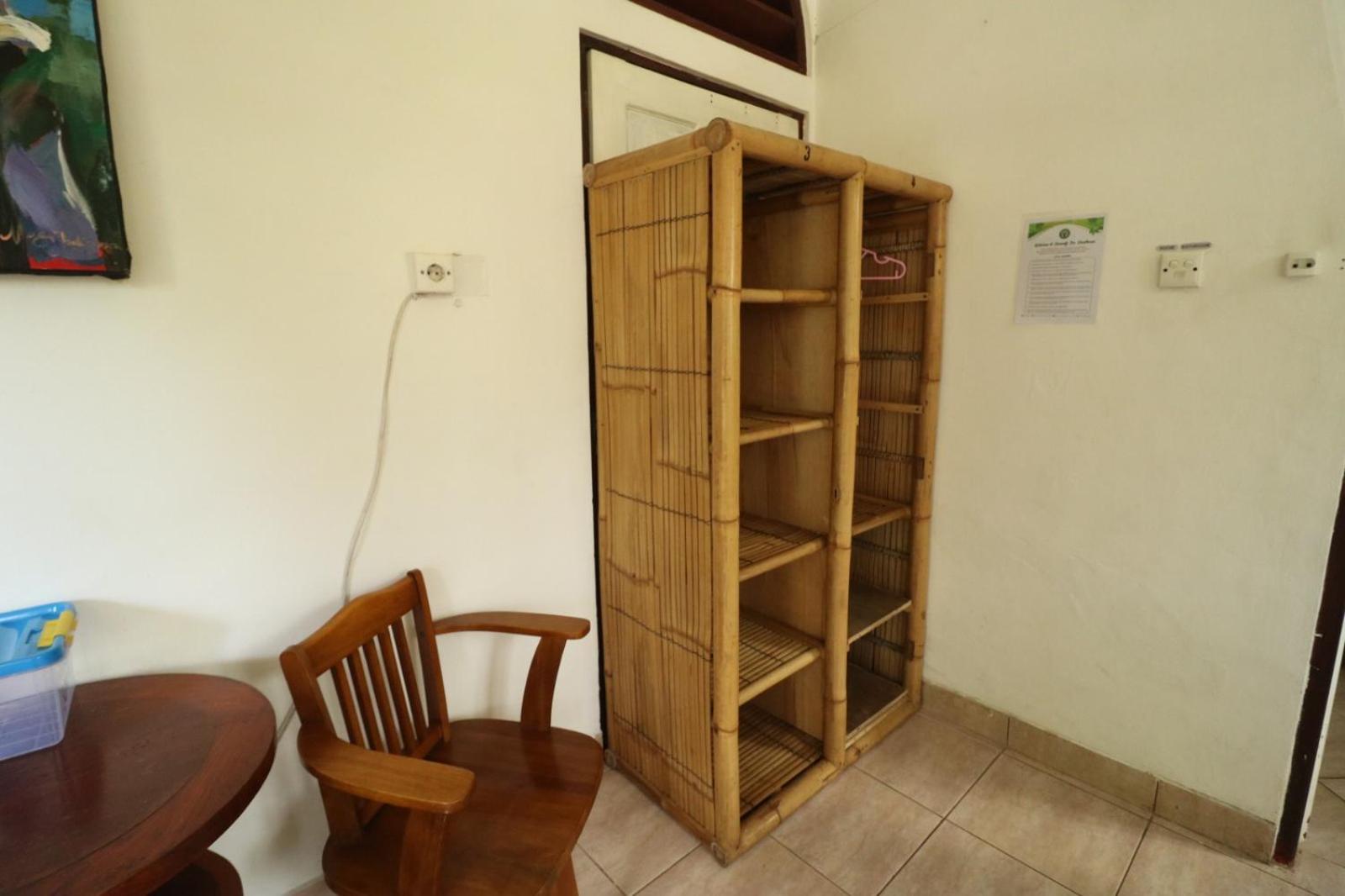 Double Room with Fan and Air Conditioning - Photo 7