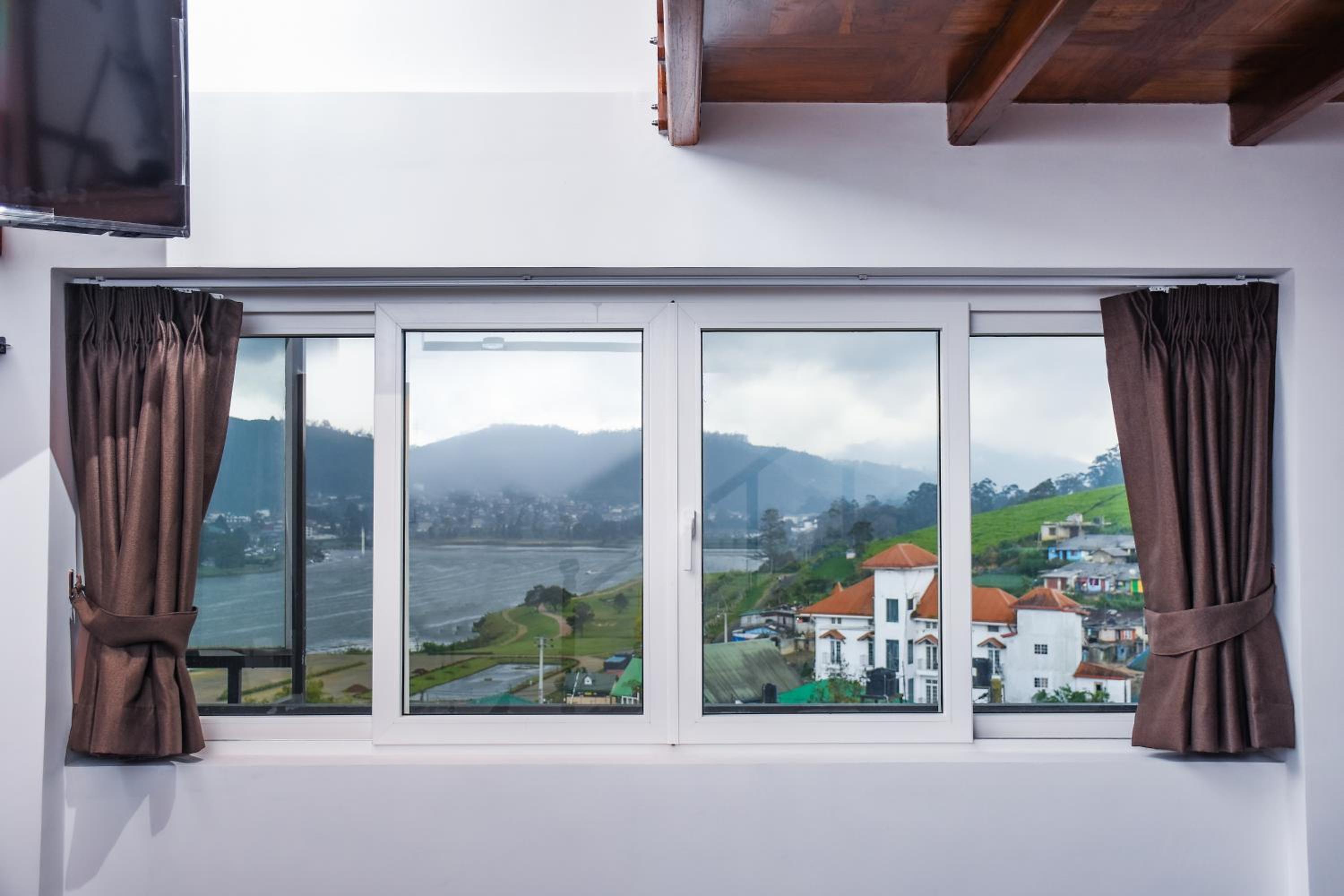 Family Room with Mountain View