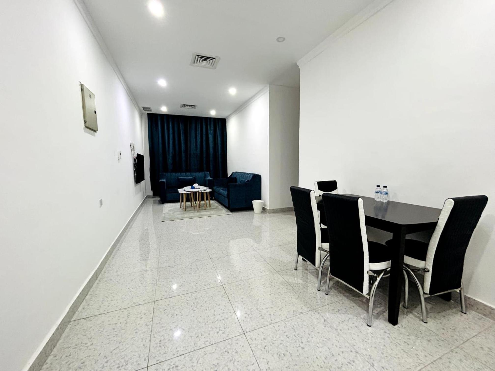 Deluxe King Room photo 2