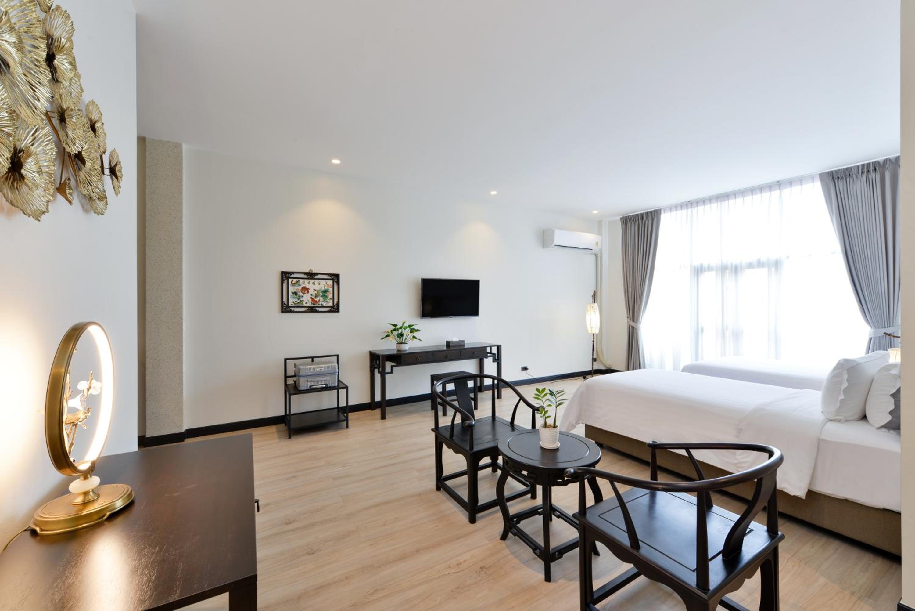 Deluxe Family Suite photo 3