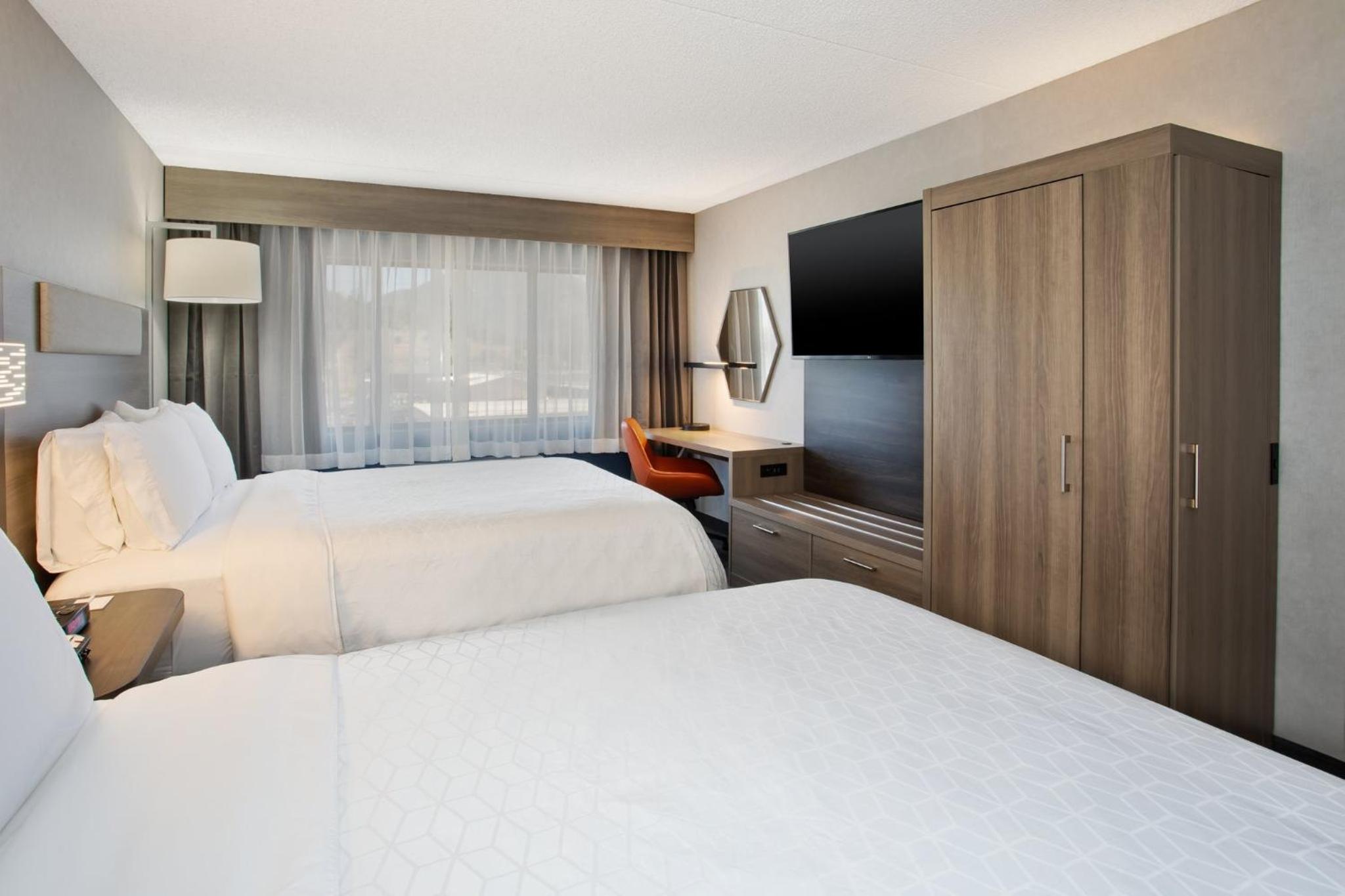 Standard Queen Room with Two Queen Beds - Photo 1
