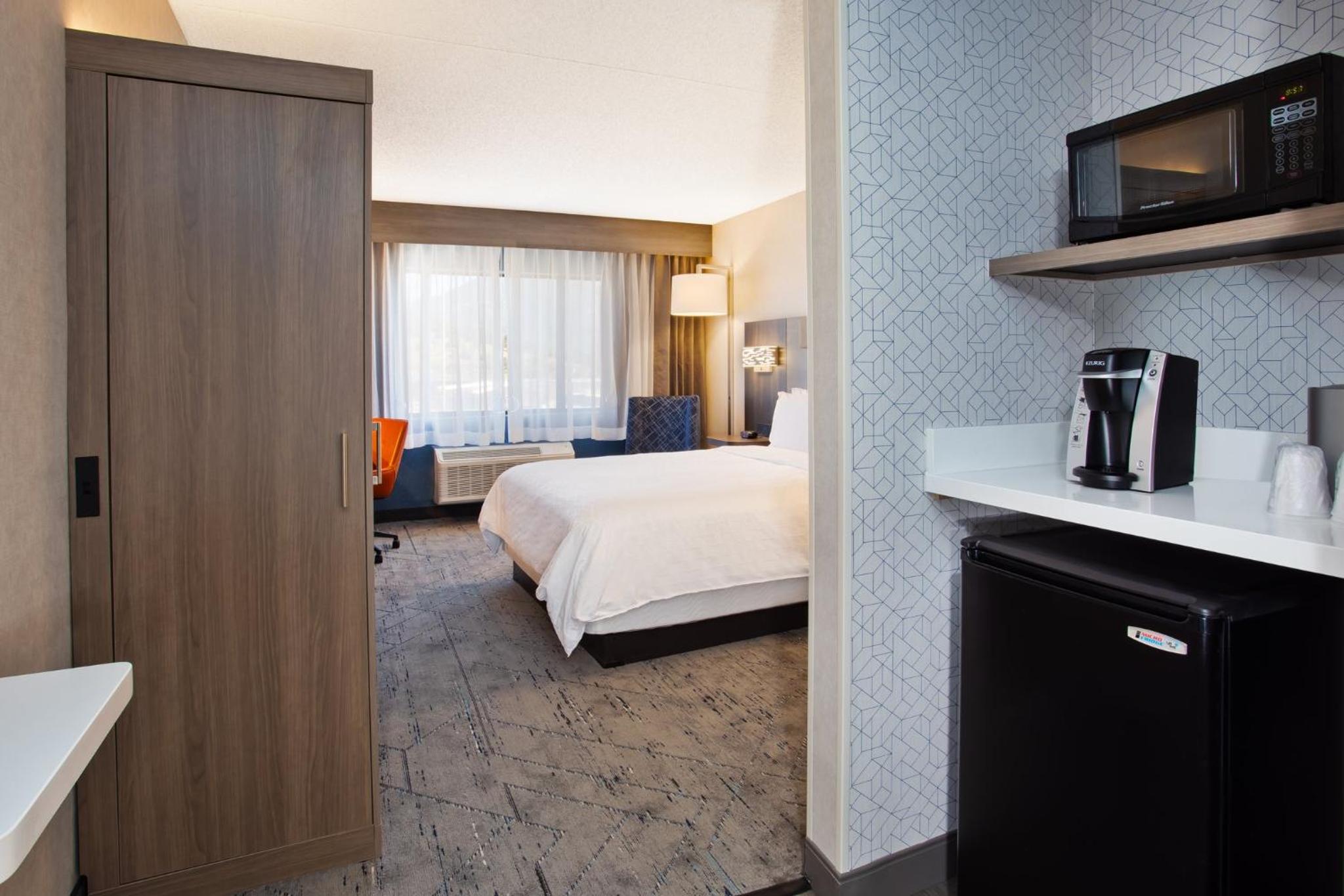 Standard King Room - Photo 1
