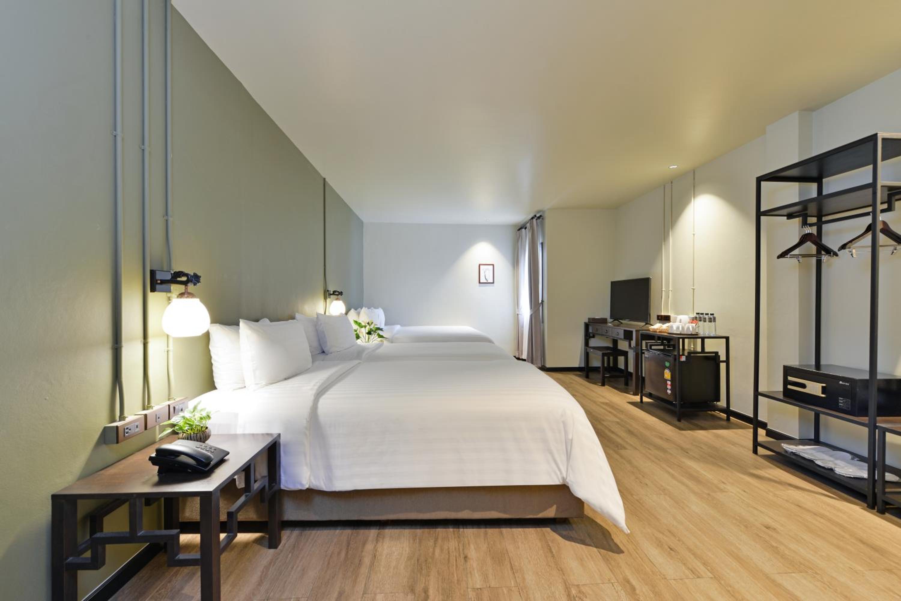 Classic Quadruple Room photo 3