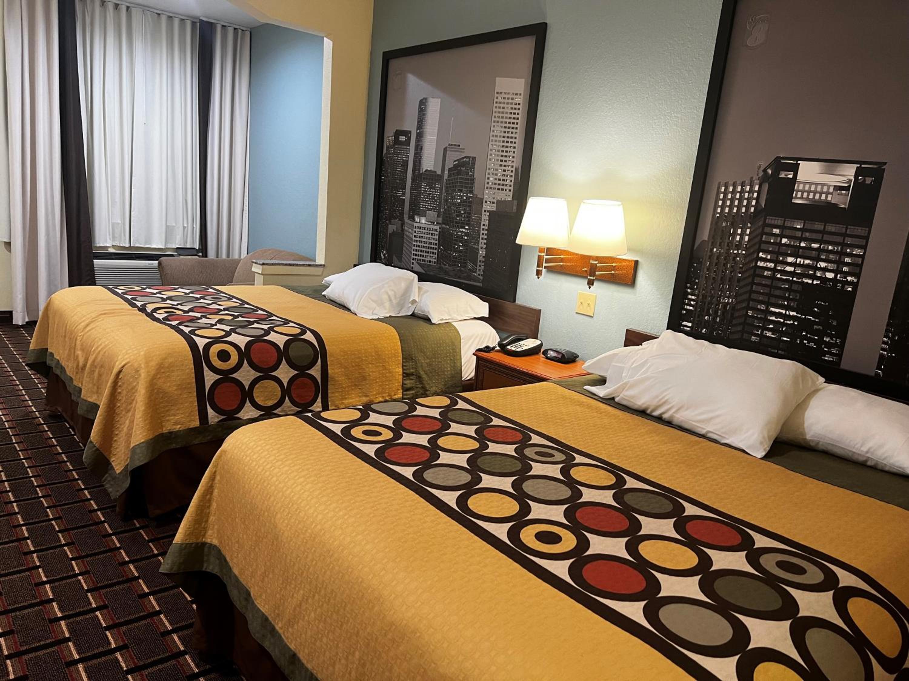 Studio Suite with Two Queen Beds - Non-Smoking - Photo 8
