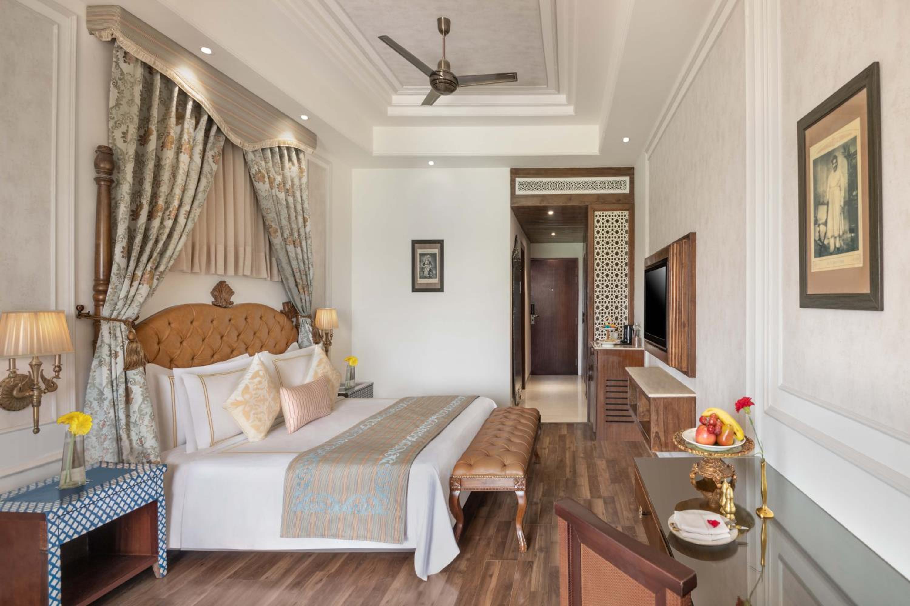 Club Royal Room (20% off on Spa for a minimum of 60 minute booking) & 10% discount on Food and Soft beverage